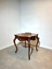 Antieke koperen schaaktafel met marqueterie