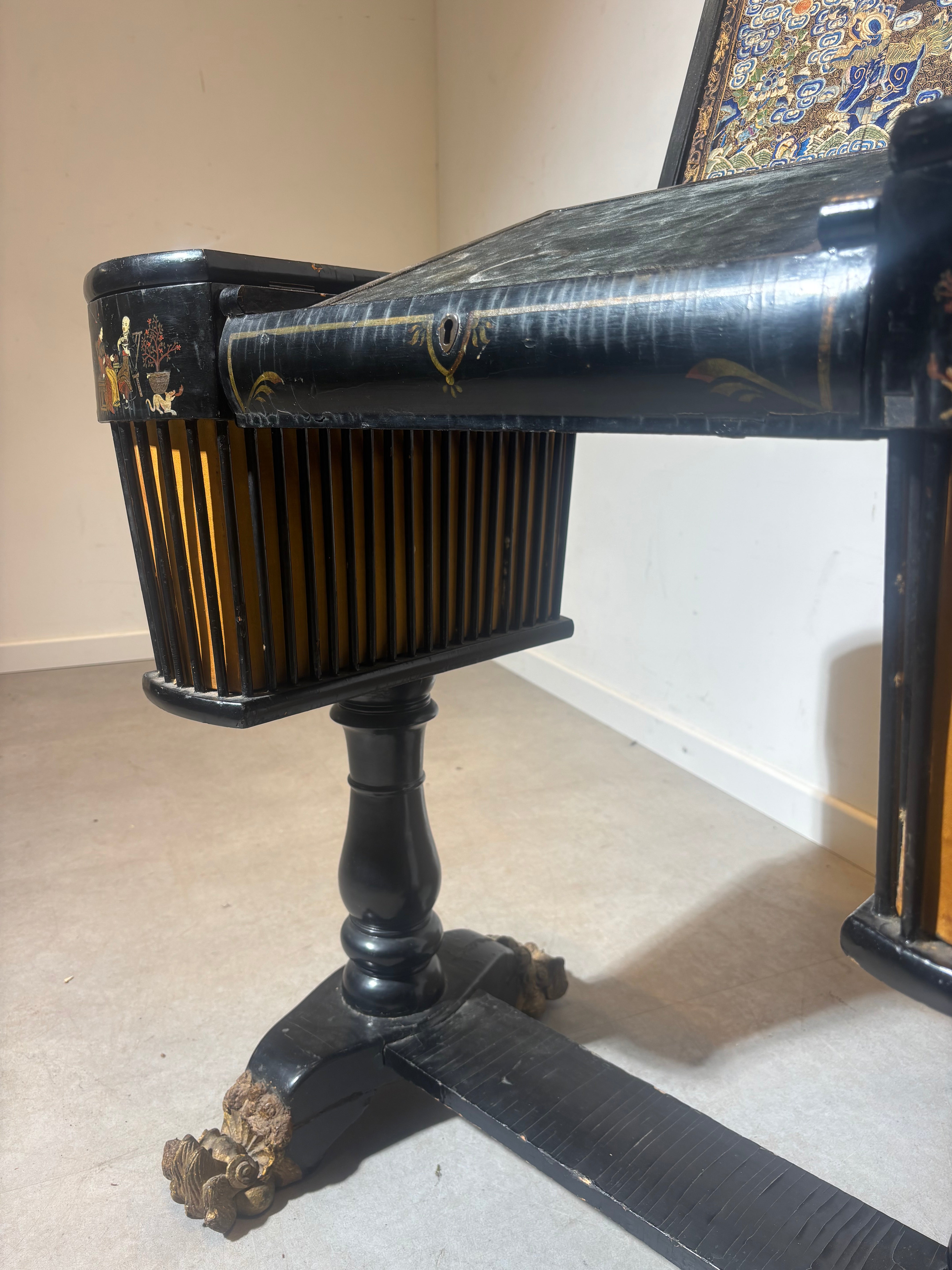 Chinese Sewing Cabinet , Kanton , 19th century