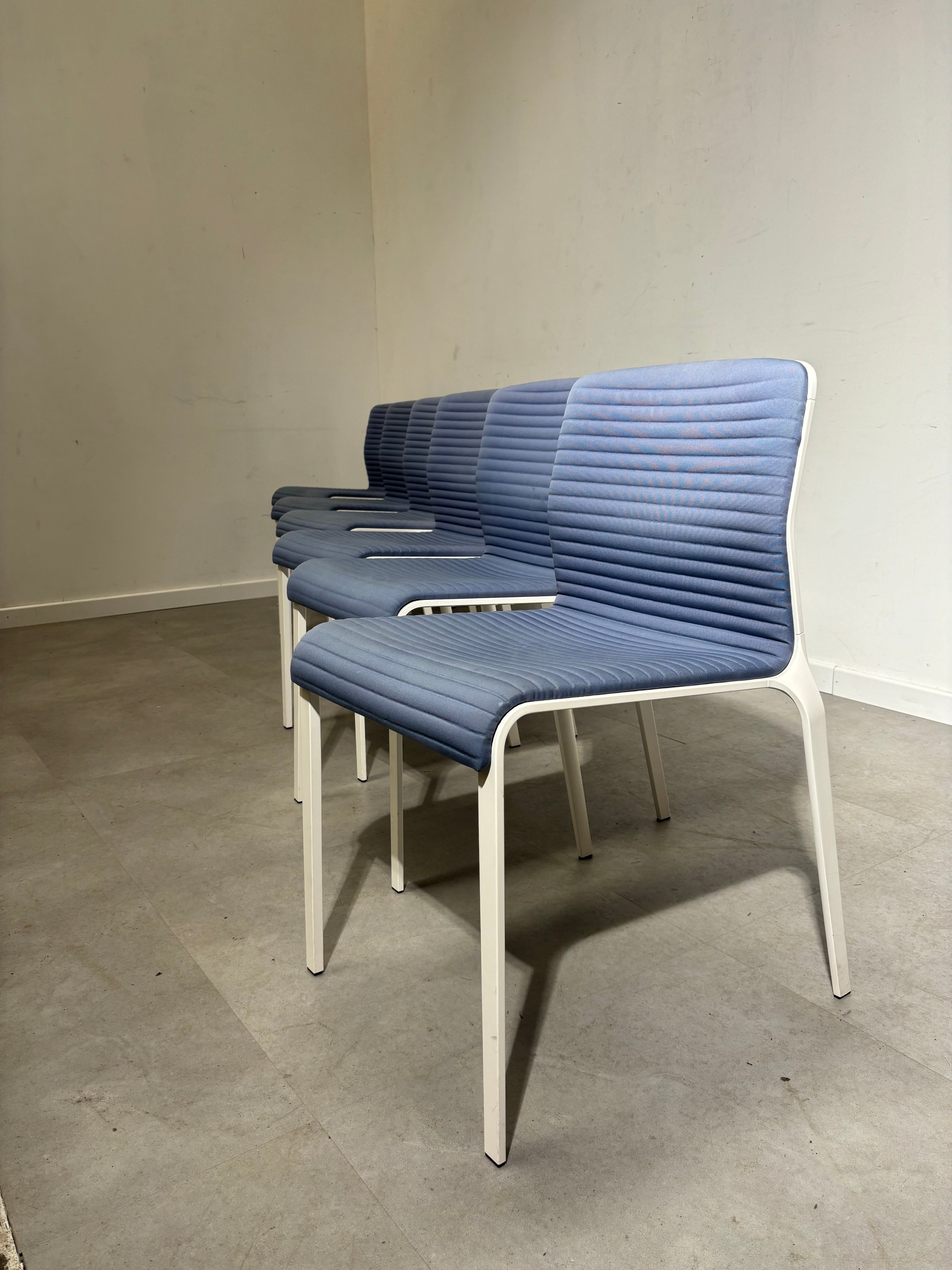 Ensemble de six chaises MDF italia Modèle « Bend »