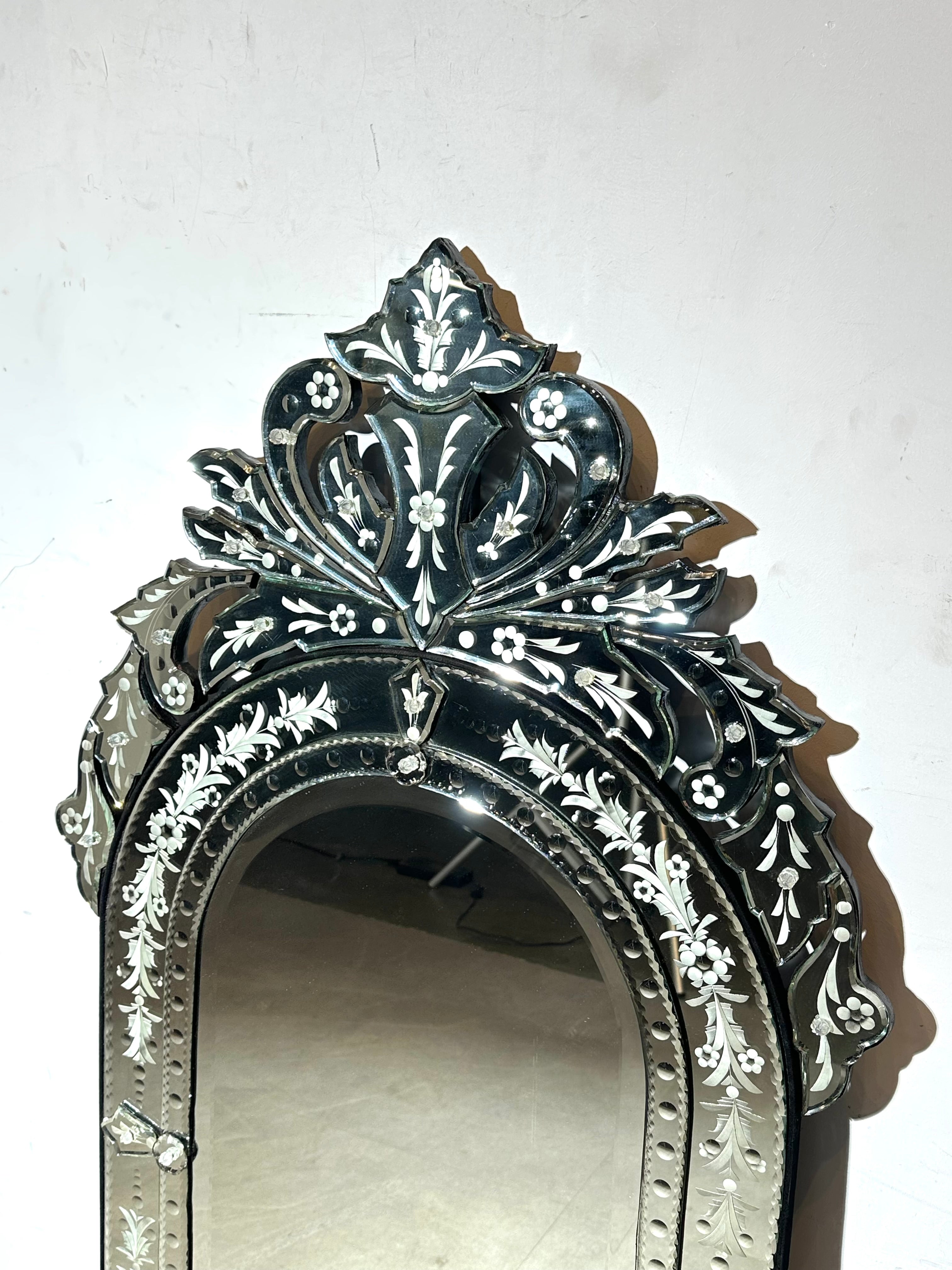 Venetian style etched mirror with floral décor Mirah