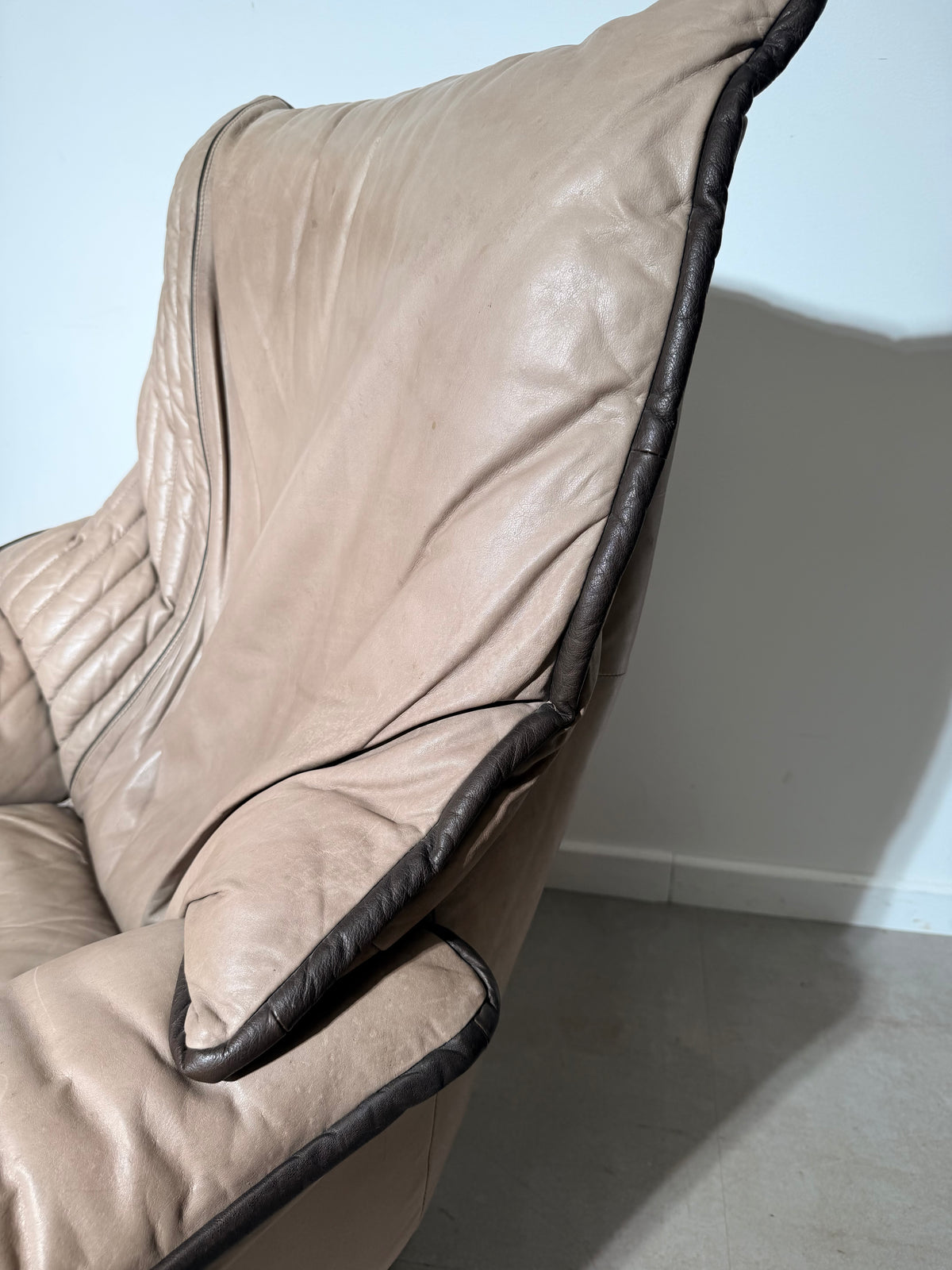 Vintage Leather Swivel Lounge Chair