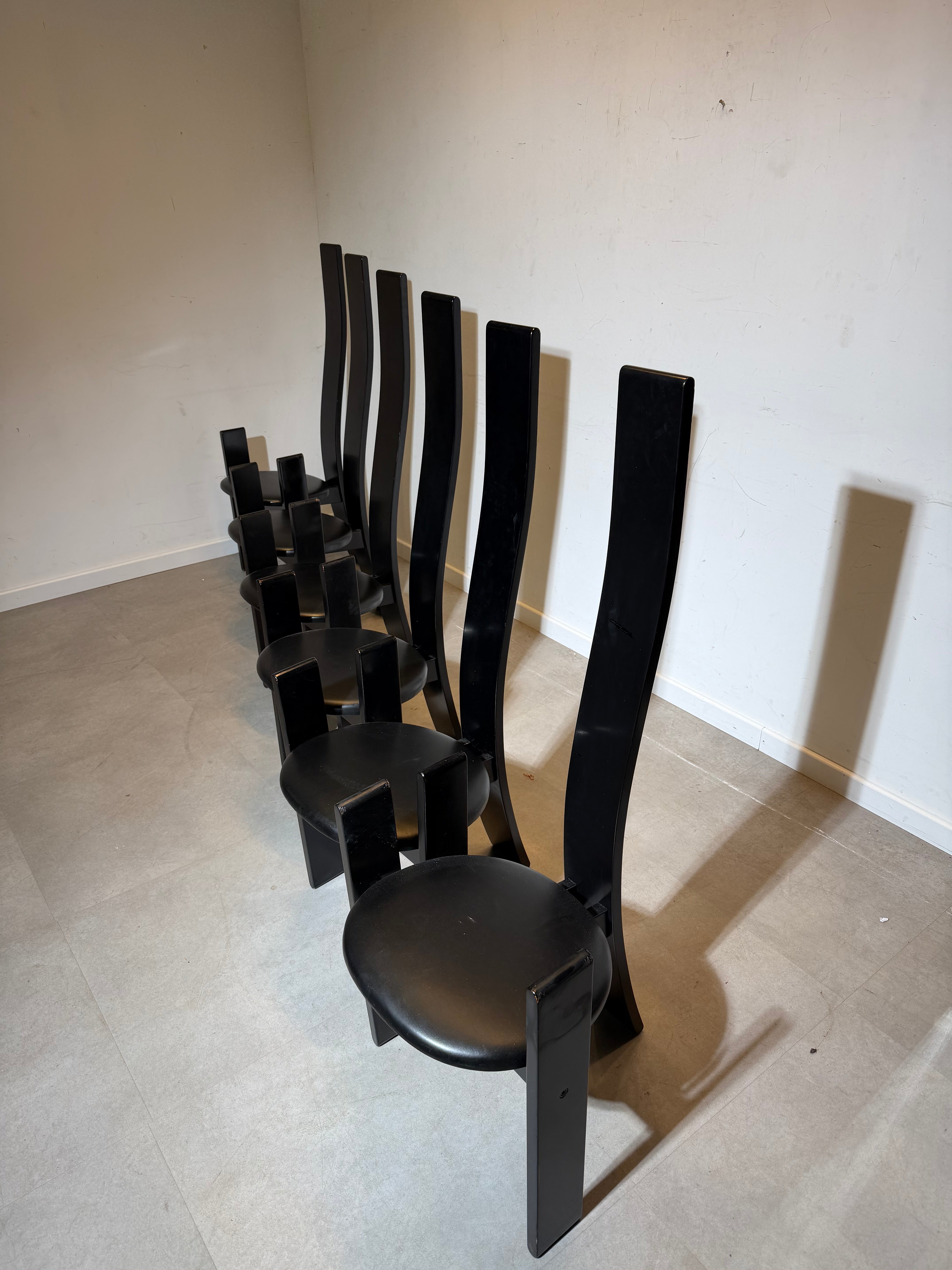 Chaises de design italien à dossier haut – Lot de six (non marquées)