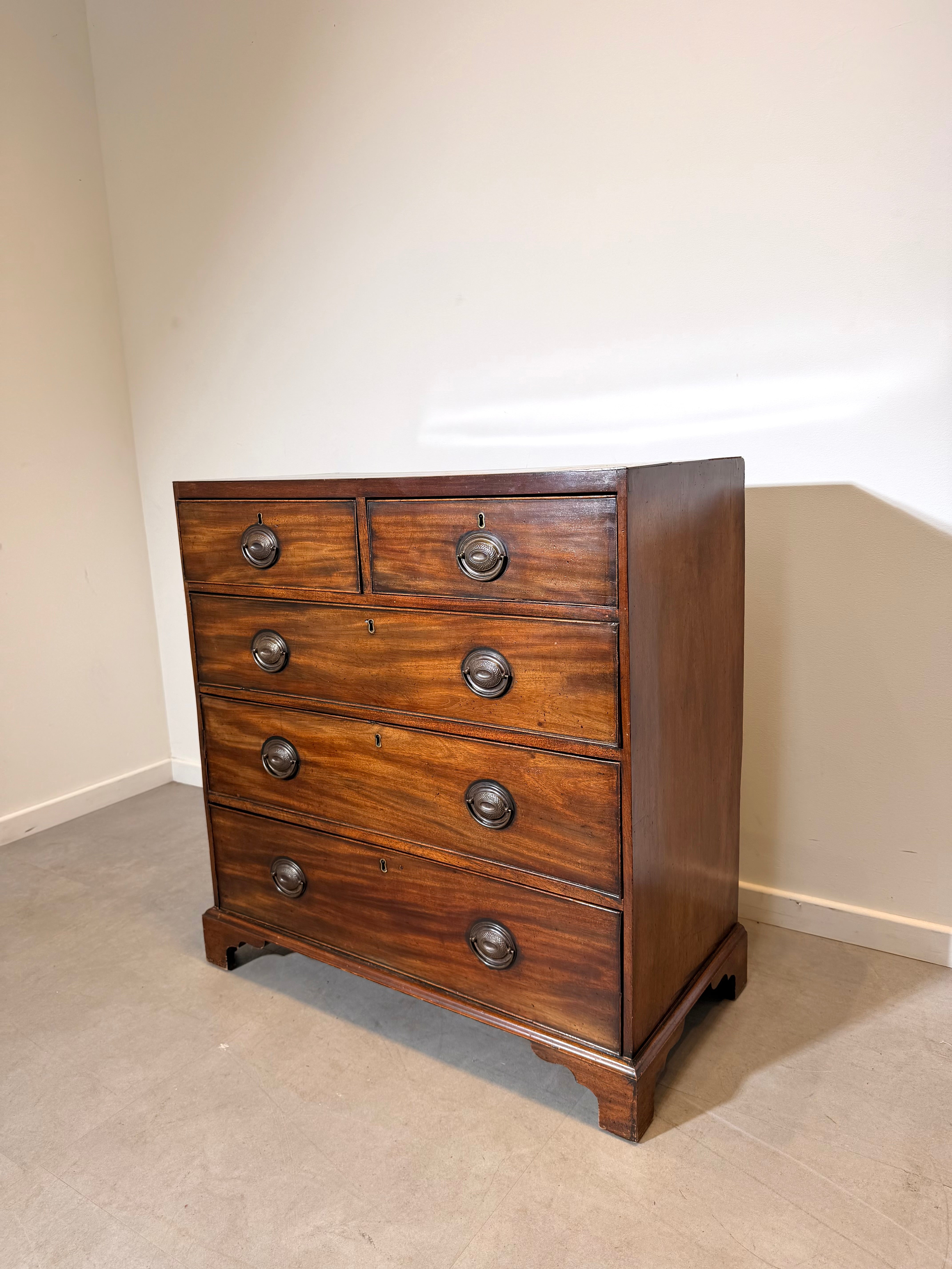 Antique Mahogany Chest of Drawers