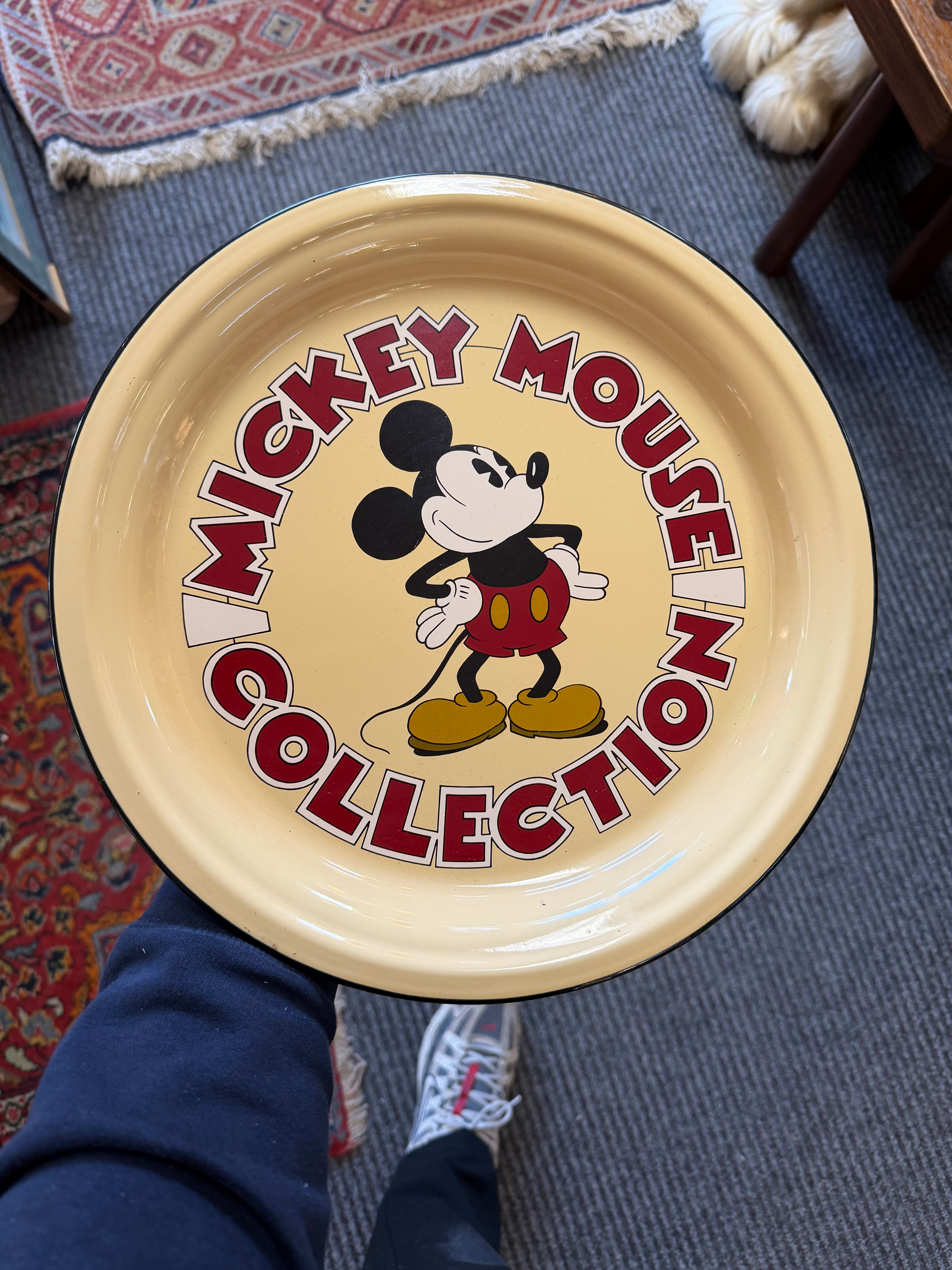 Vintage Mickey Mouse Enamel Tray – Disney Collectible – Ø 33 cm