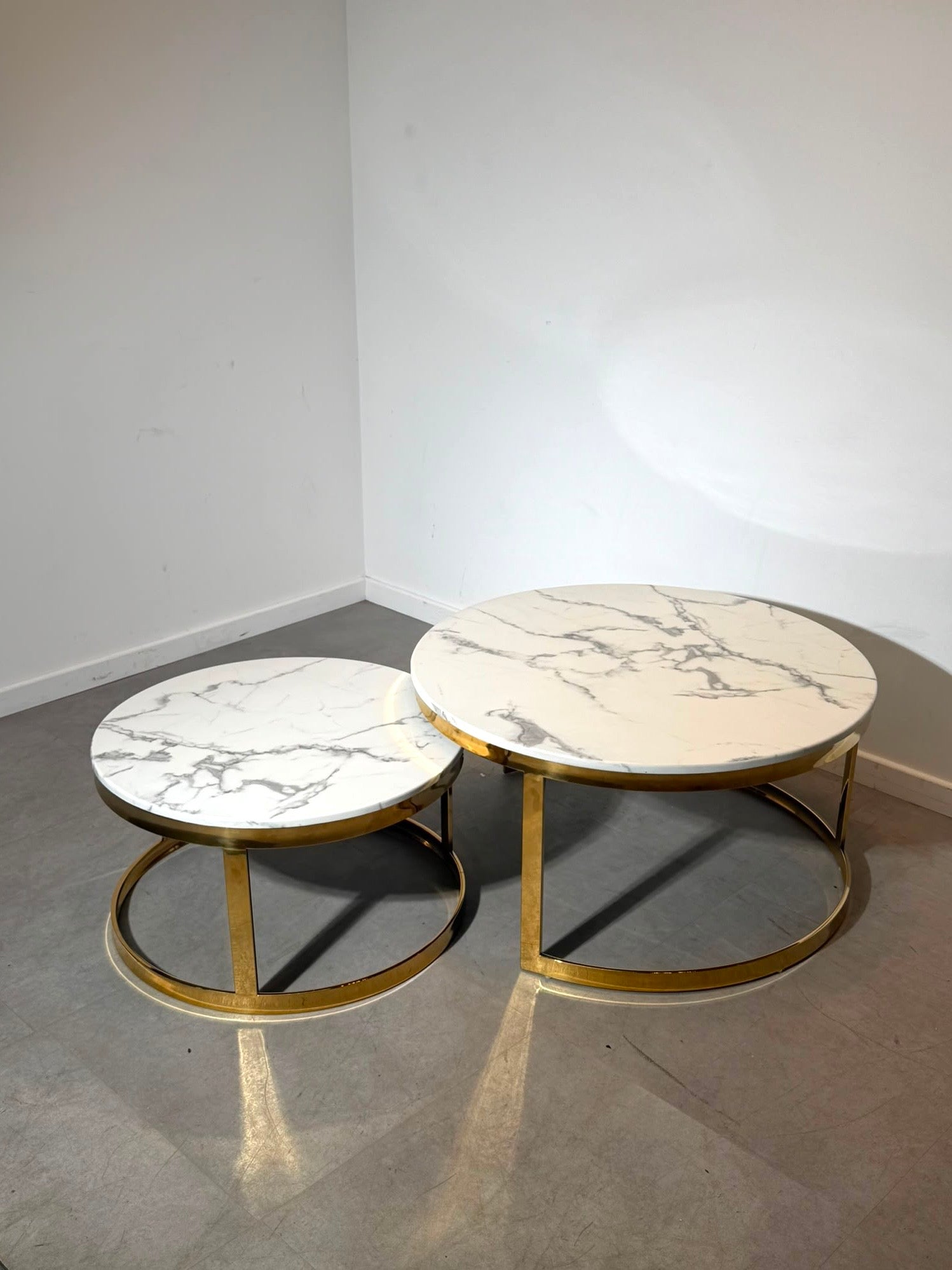 Set of Two Round Marble Look Coffee Tables