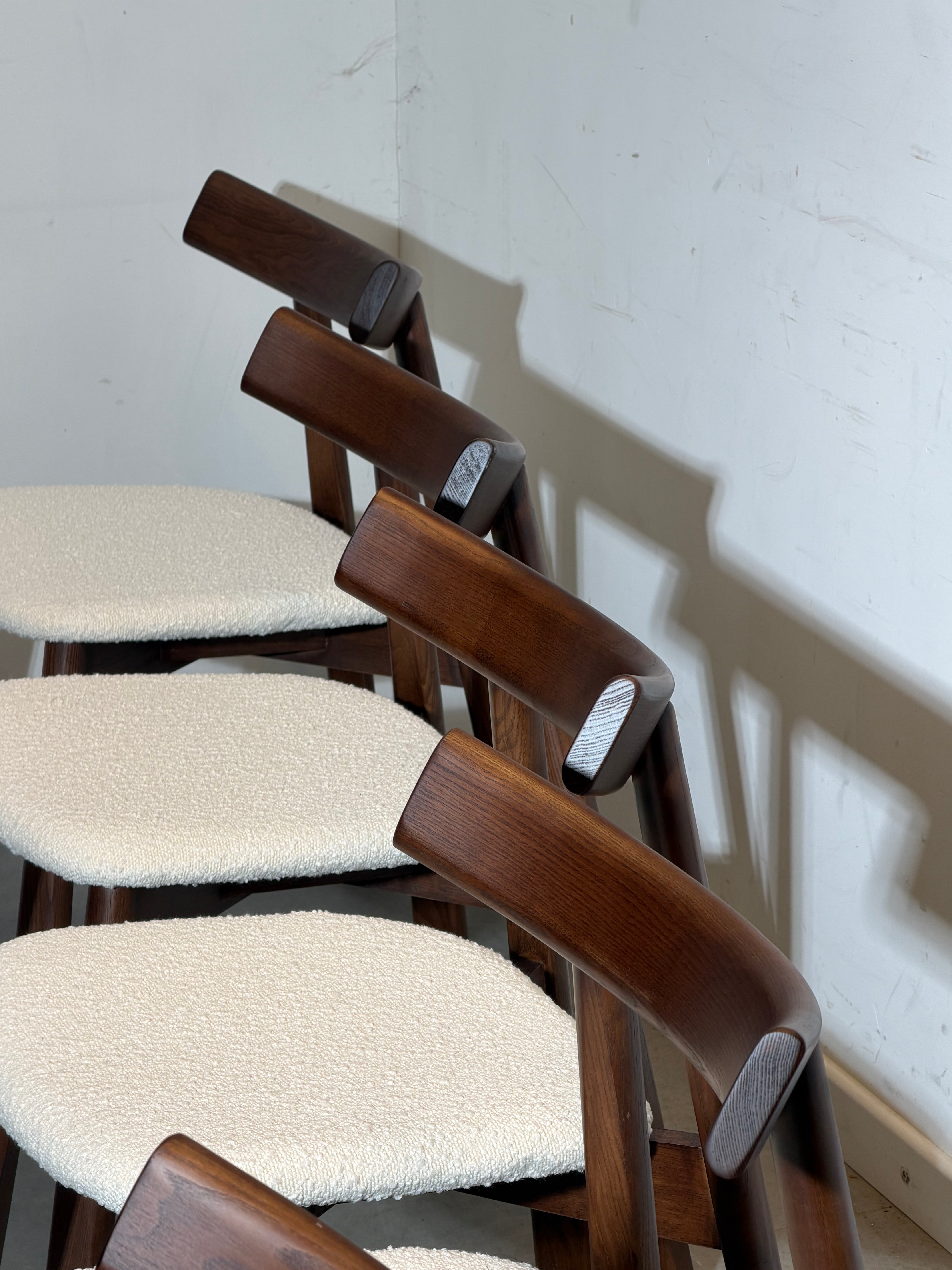 Chaise de salle à manger Nara Bouclé – Japandi Design