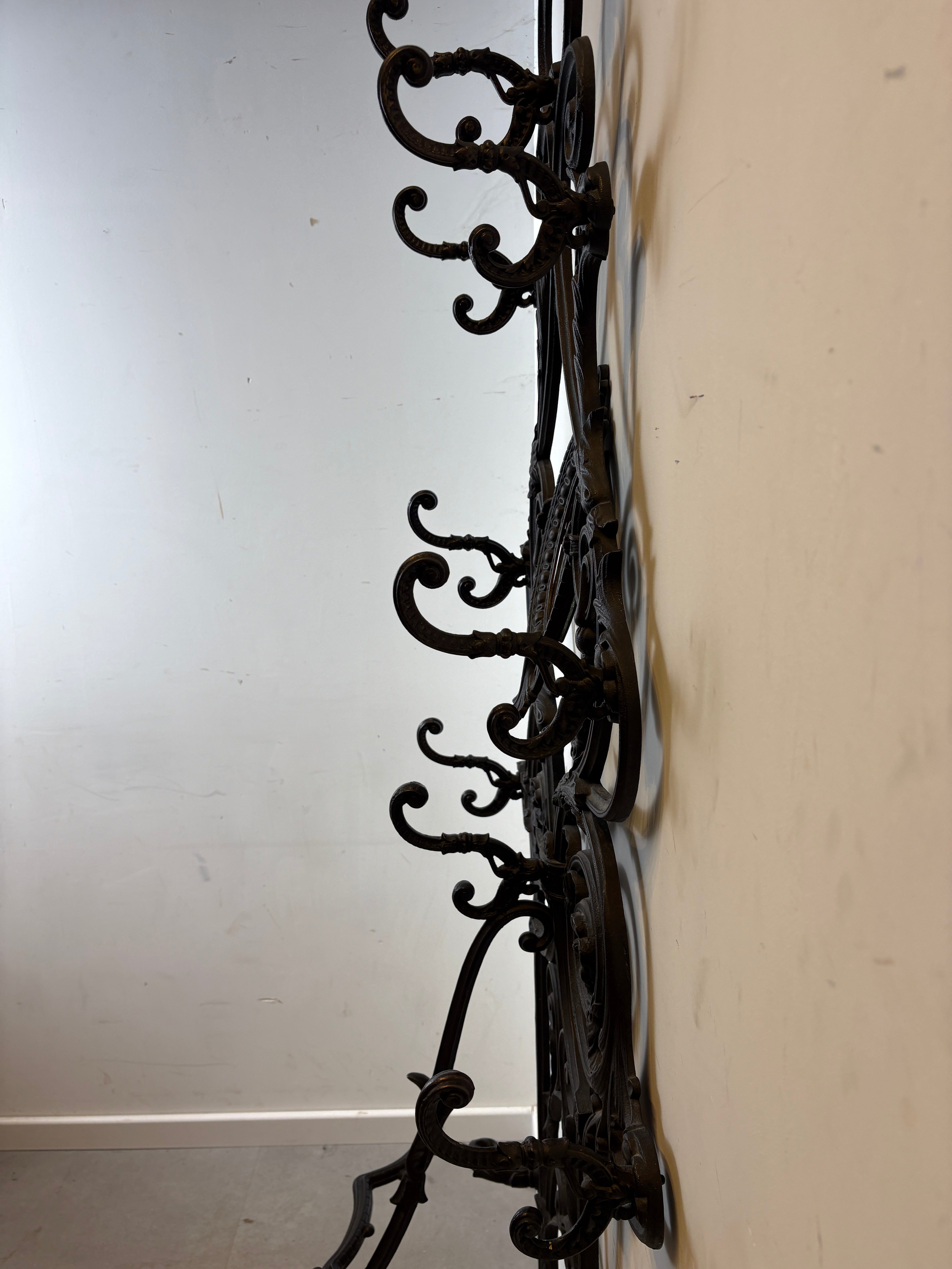 Porte Manteau Cast Iron