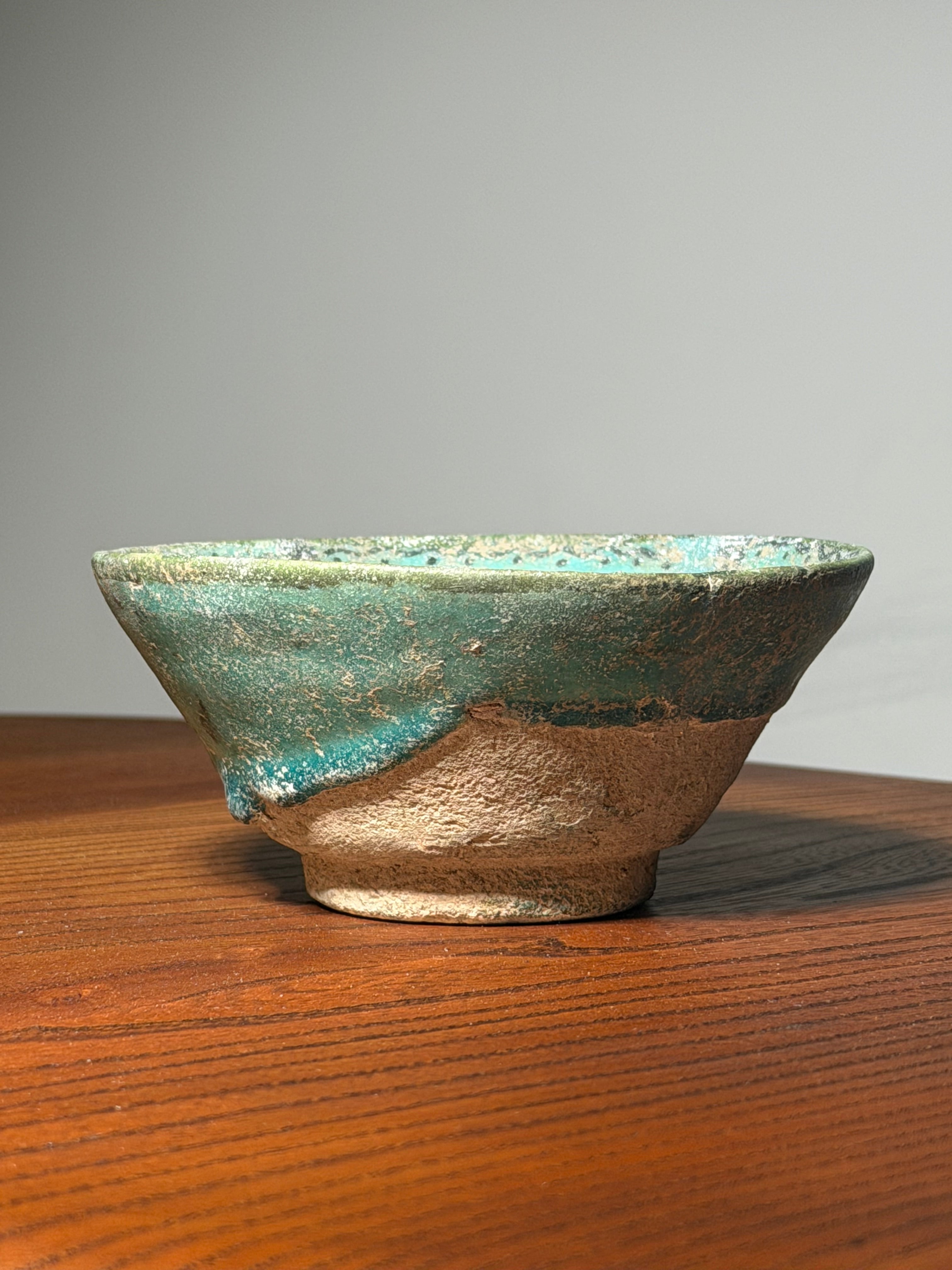 Seljuk Turquoise Glazed Pottery Bowl – Eastern Iran, 12th–13th Century