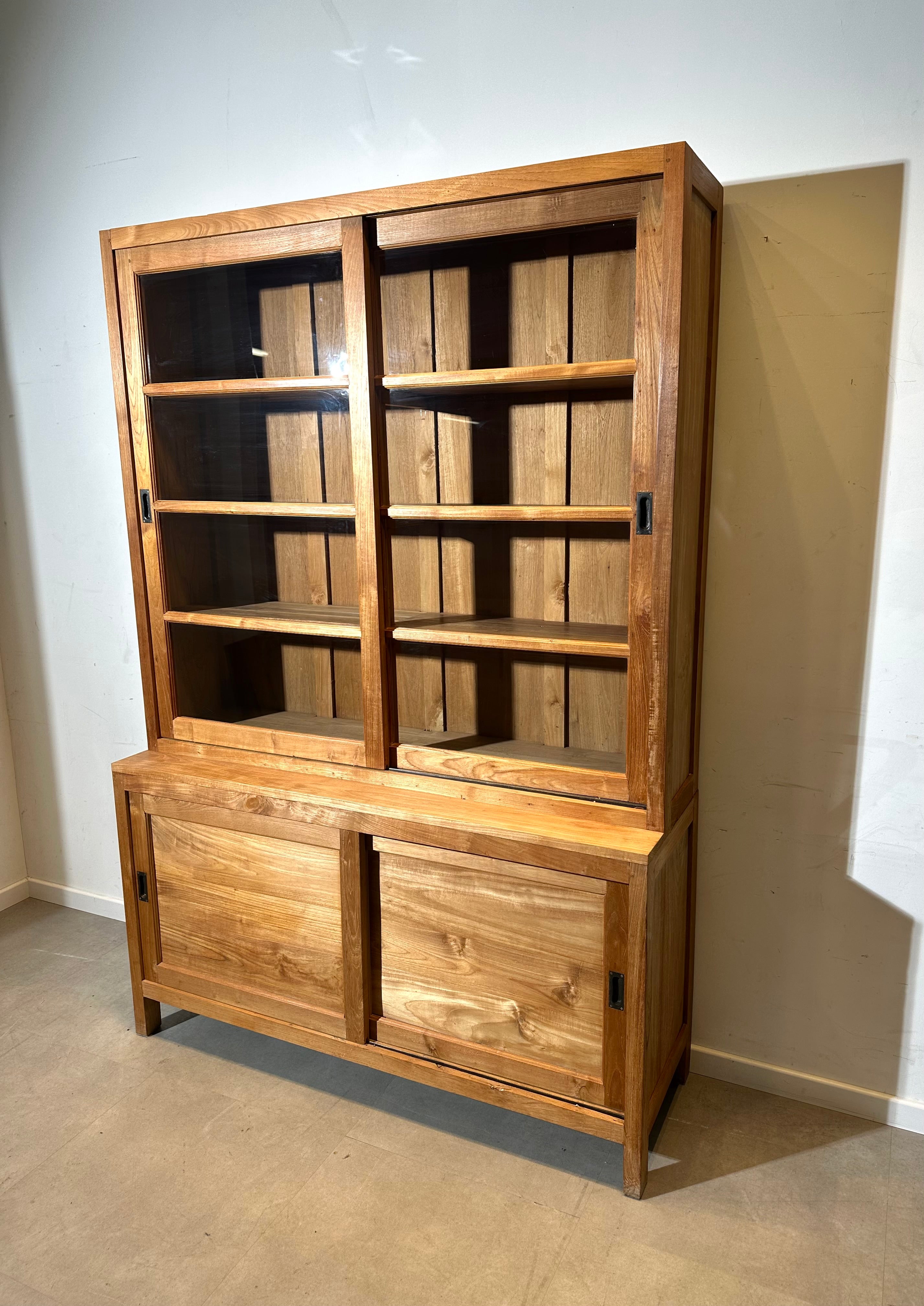 Vitrine en teck