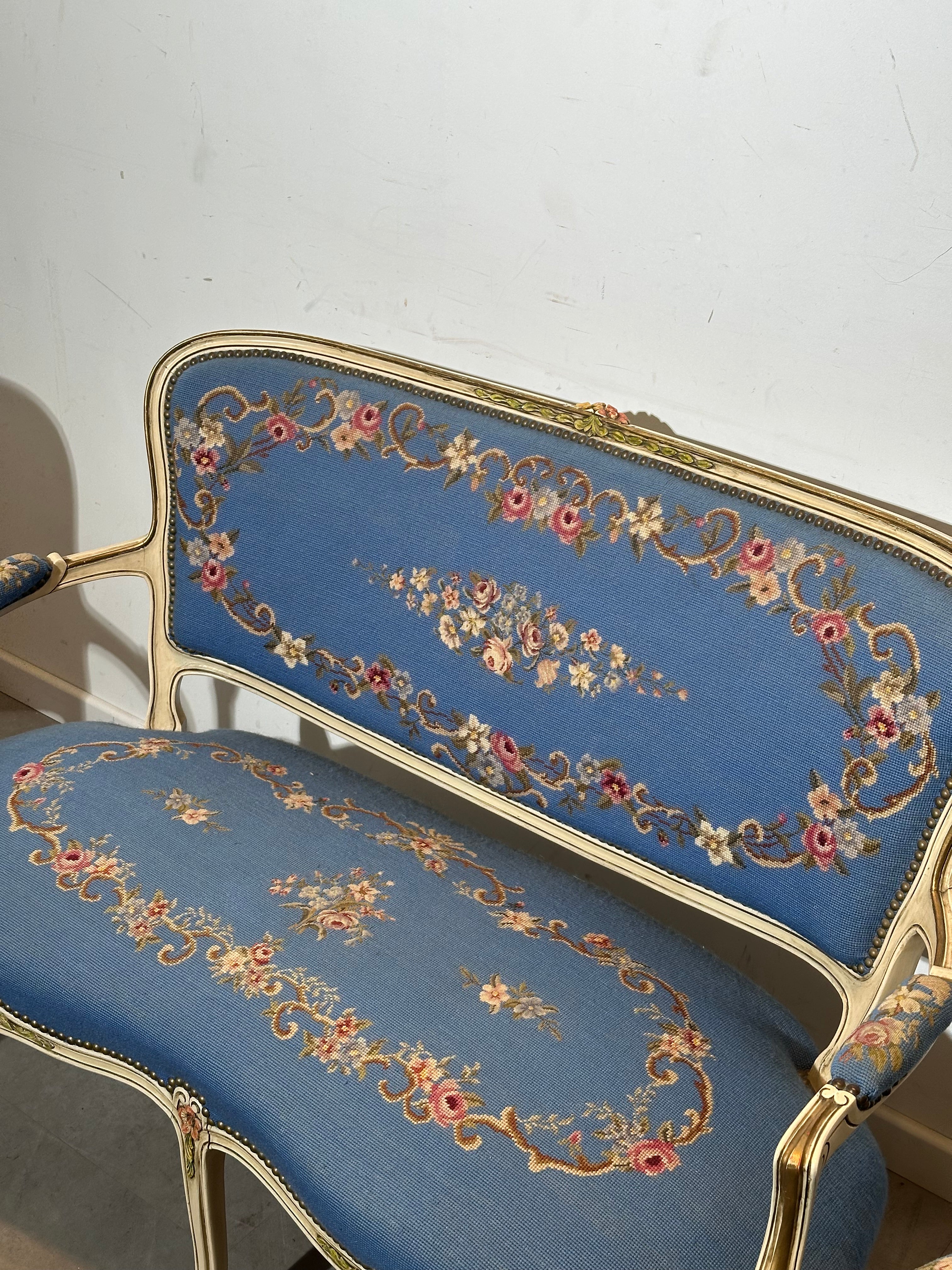 Ensemble de salon vintage de style Louis XV français – Table assortie