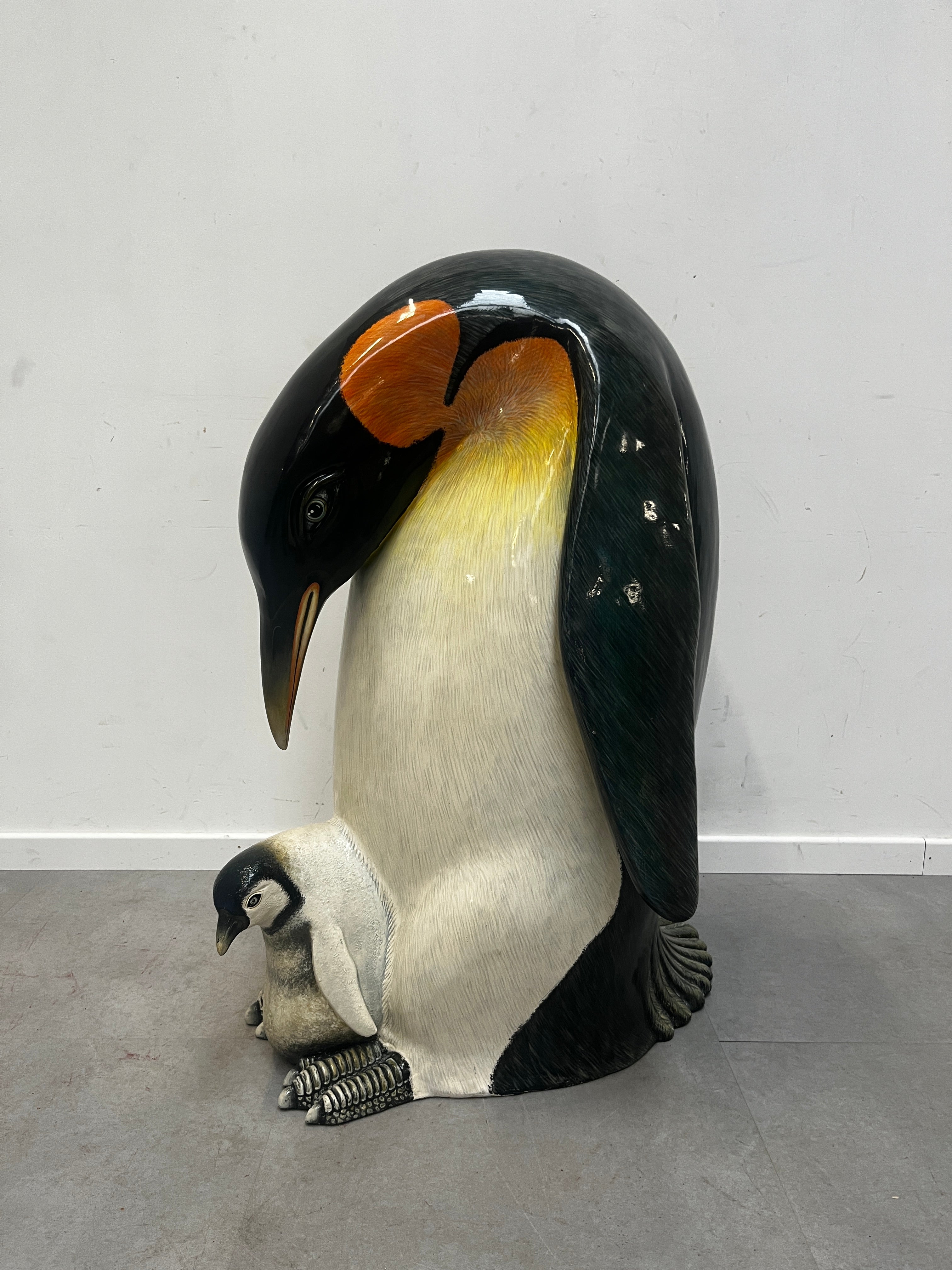 Statue Emperor Penguin with Chick