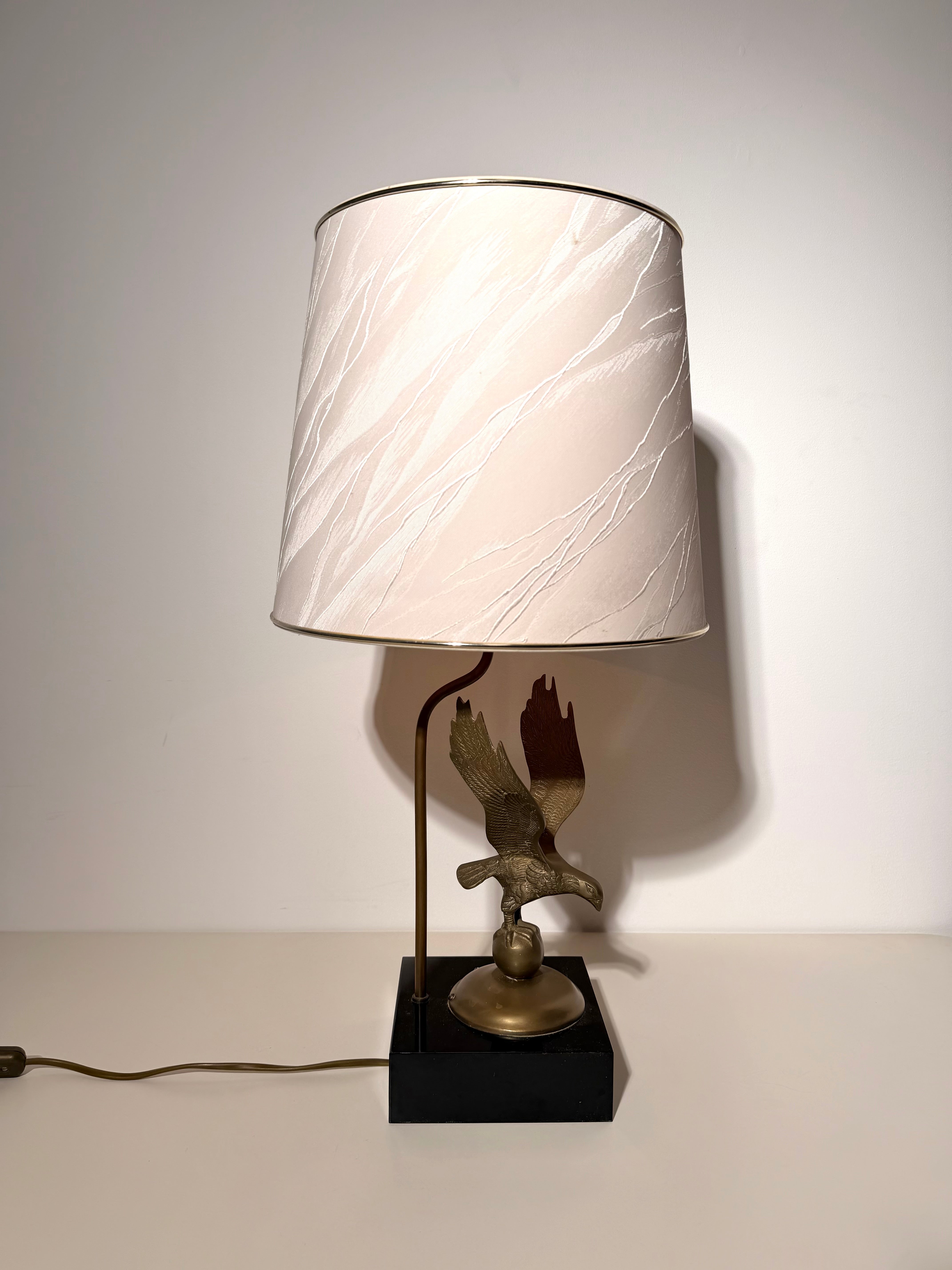 Vintage Eagle Table Lamp