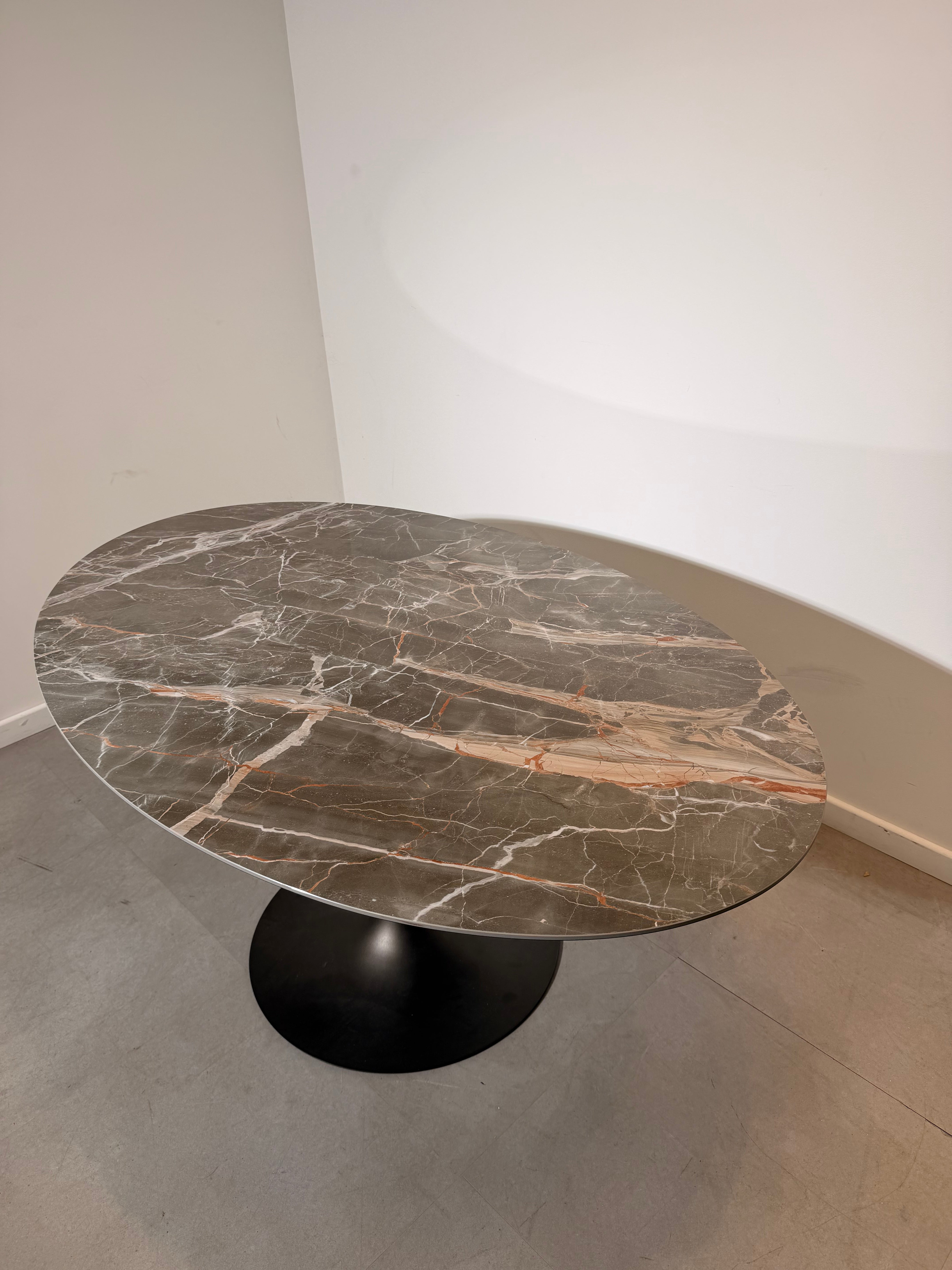 Sovet Italia Dining Table
