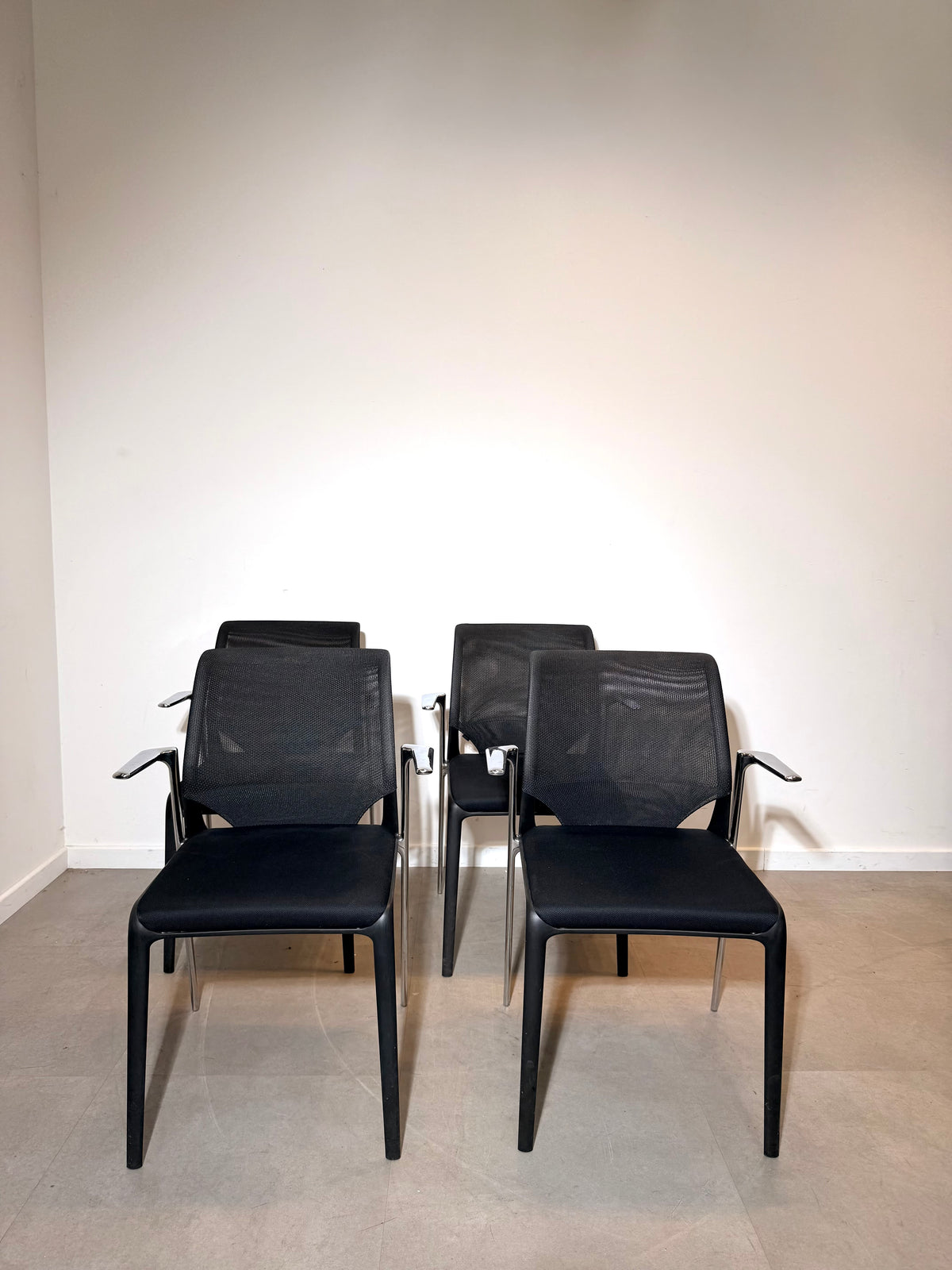 Vitra Meda Chair – Alberto Meda