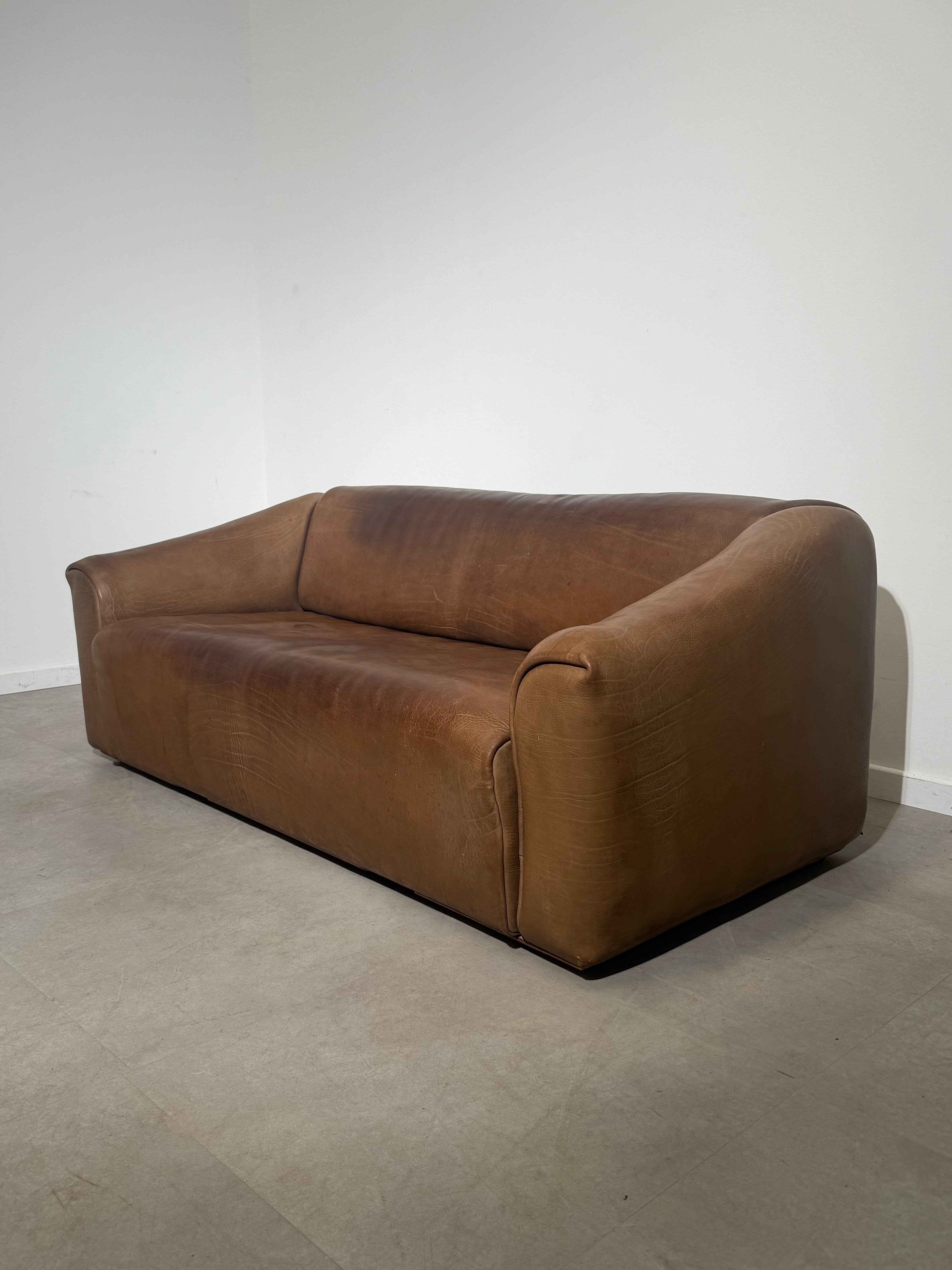 De Sede DS-47 Vintage Leather Sofa – Cognac