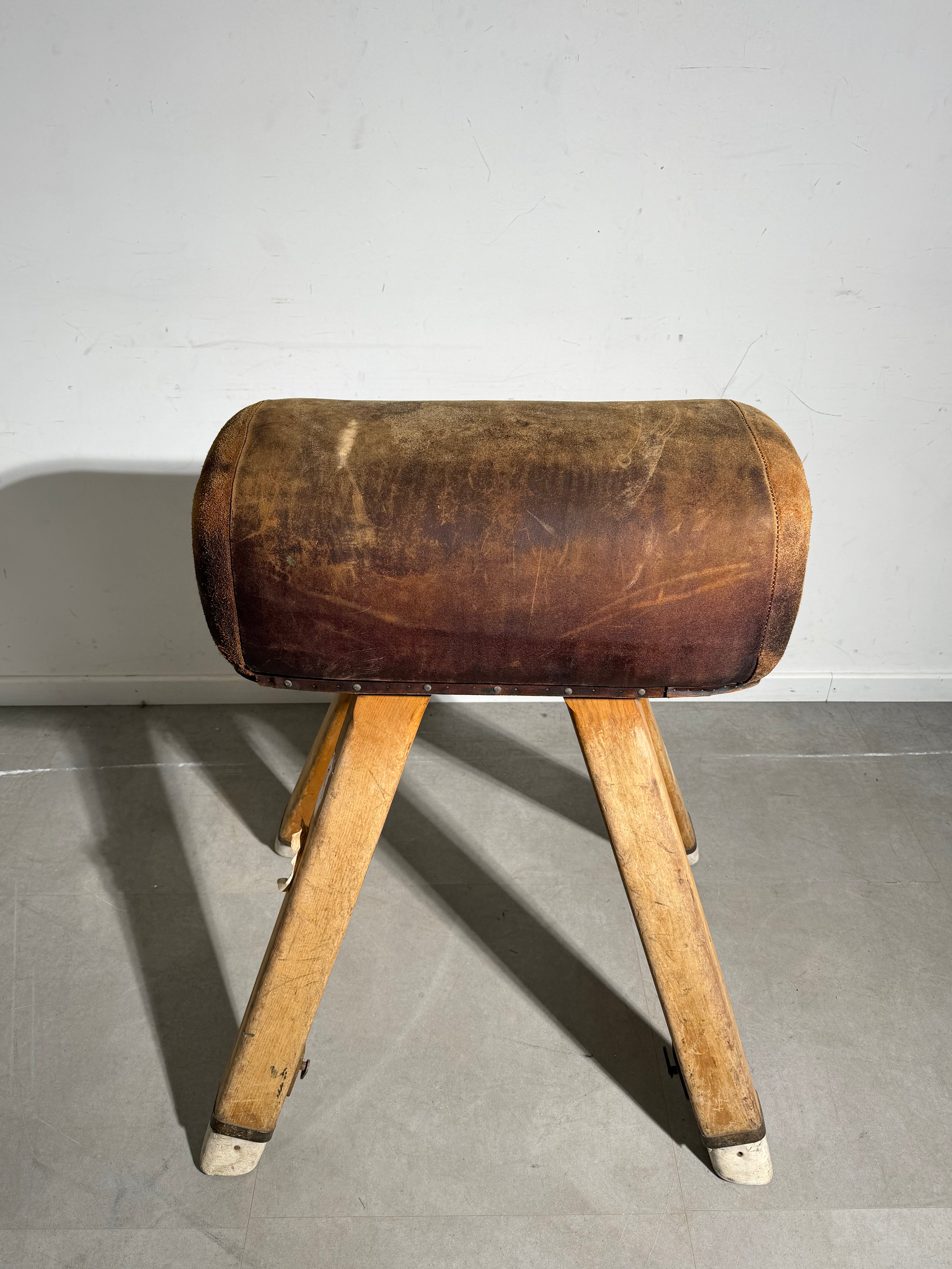 Vintage Leather Gym Horse – Authentic Sports Equipment