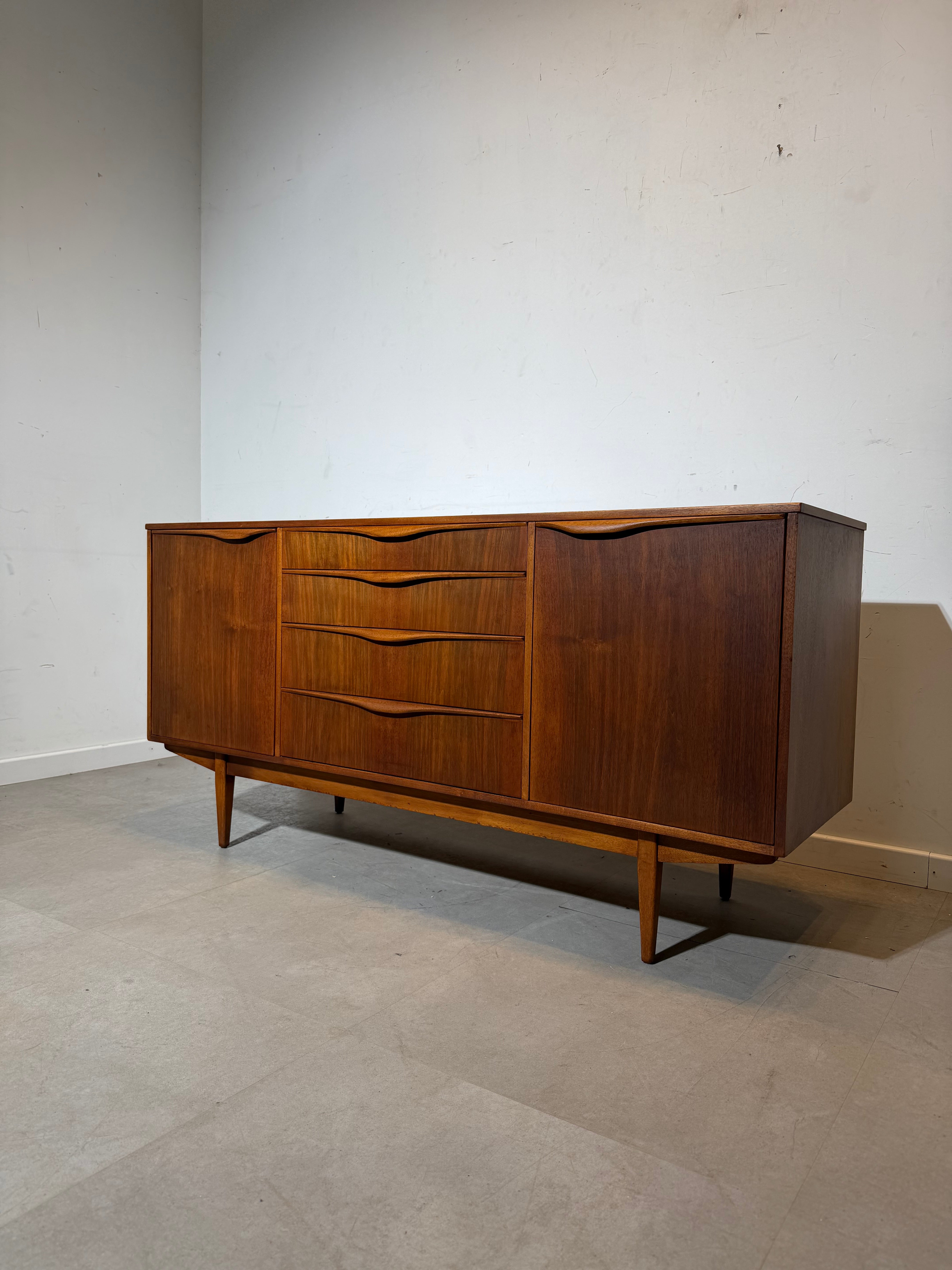 Sutcliffe Teak Sideboard – Mid-Century Modern (UK, 1960s)