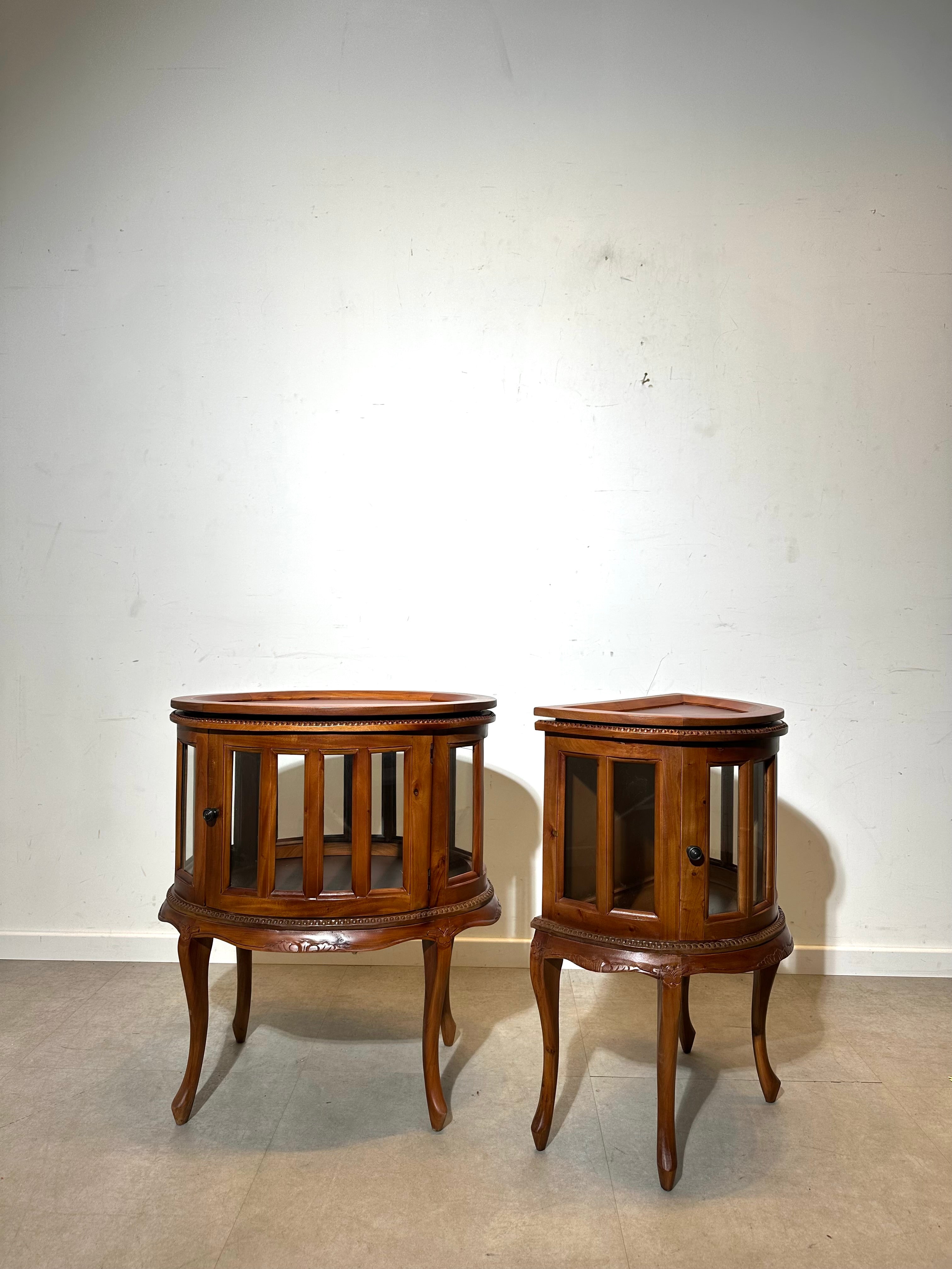 Meuble vintage avec plateau amovible en demi-lune