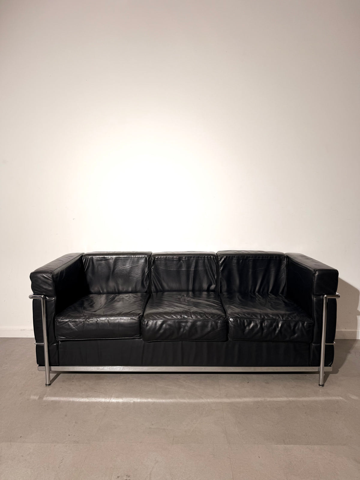 Cassina “Le Corbusier” Style Sofa Set – Le Corbusier Replica