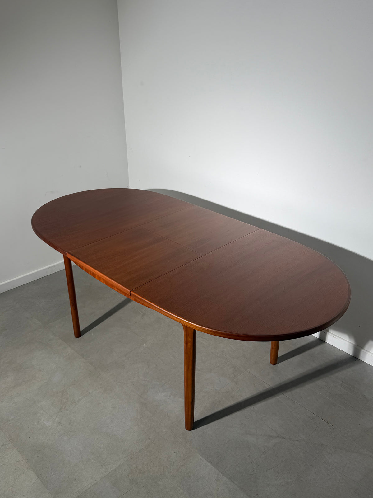 A.H. McIntosh Extendable Teak Dining Table – Mid-Century Modern