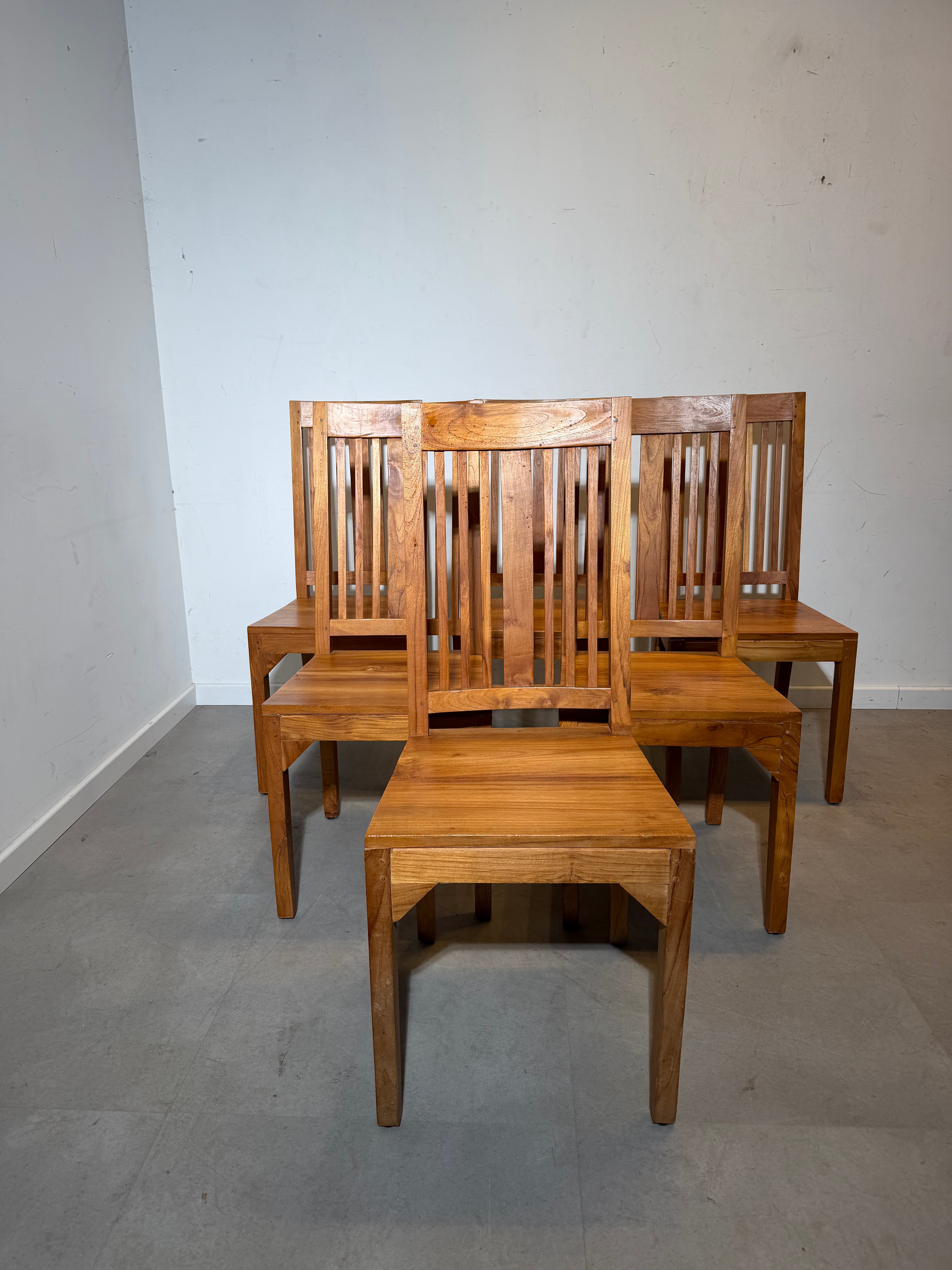 Set of 6 solid teak dining chairs – massive wood