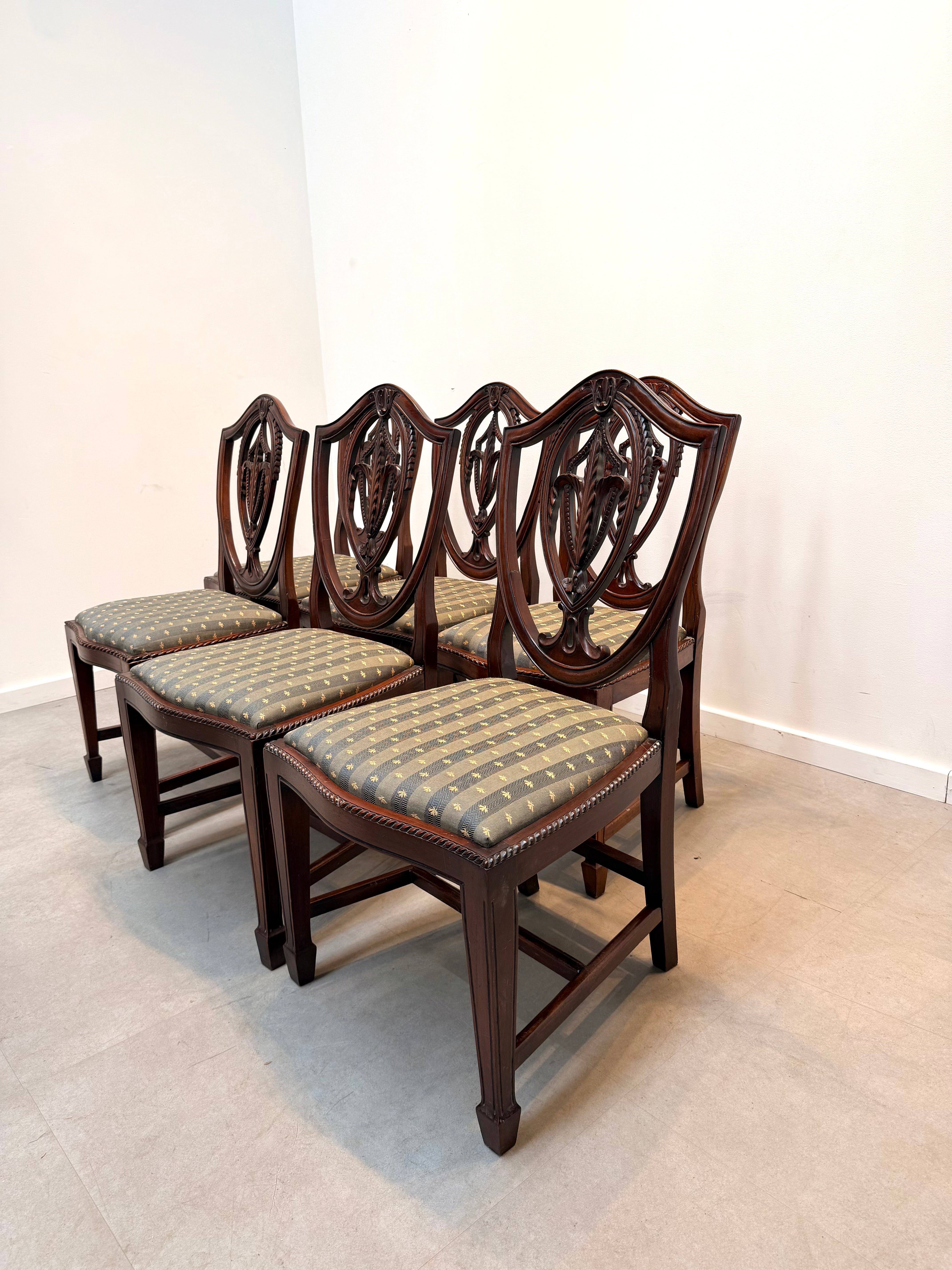 Set of 6 Antique Mahogany Shield Back Dining Chairs