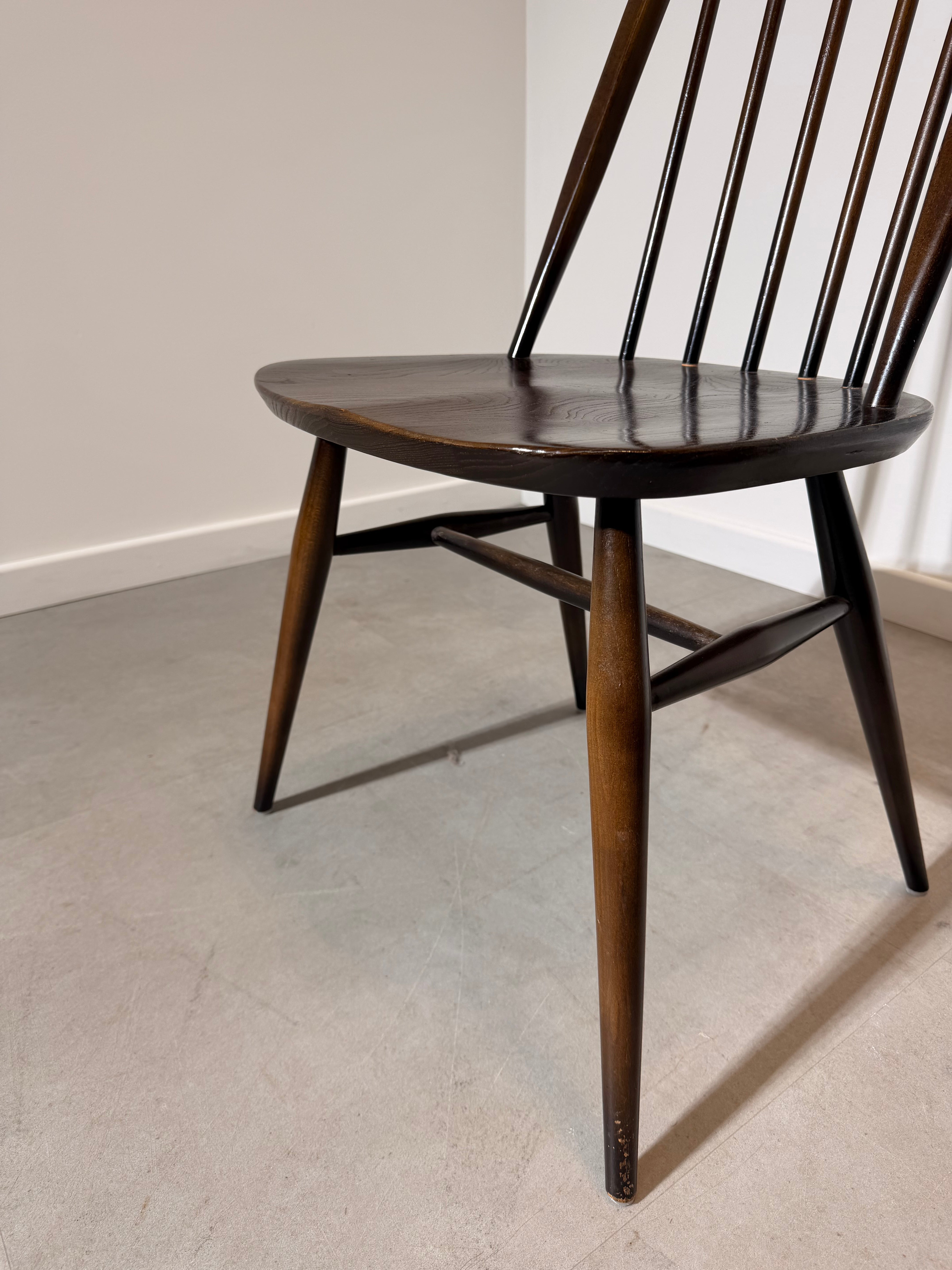 Set of 6 Ercol Windsor Dining Chairs – Model 205