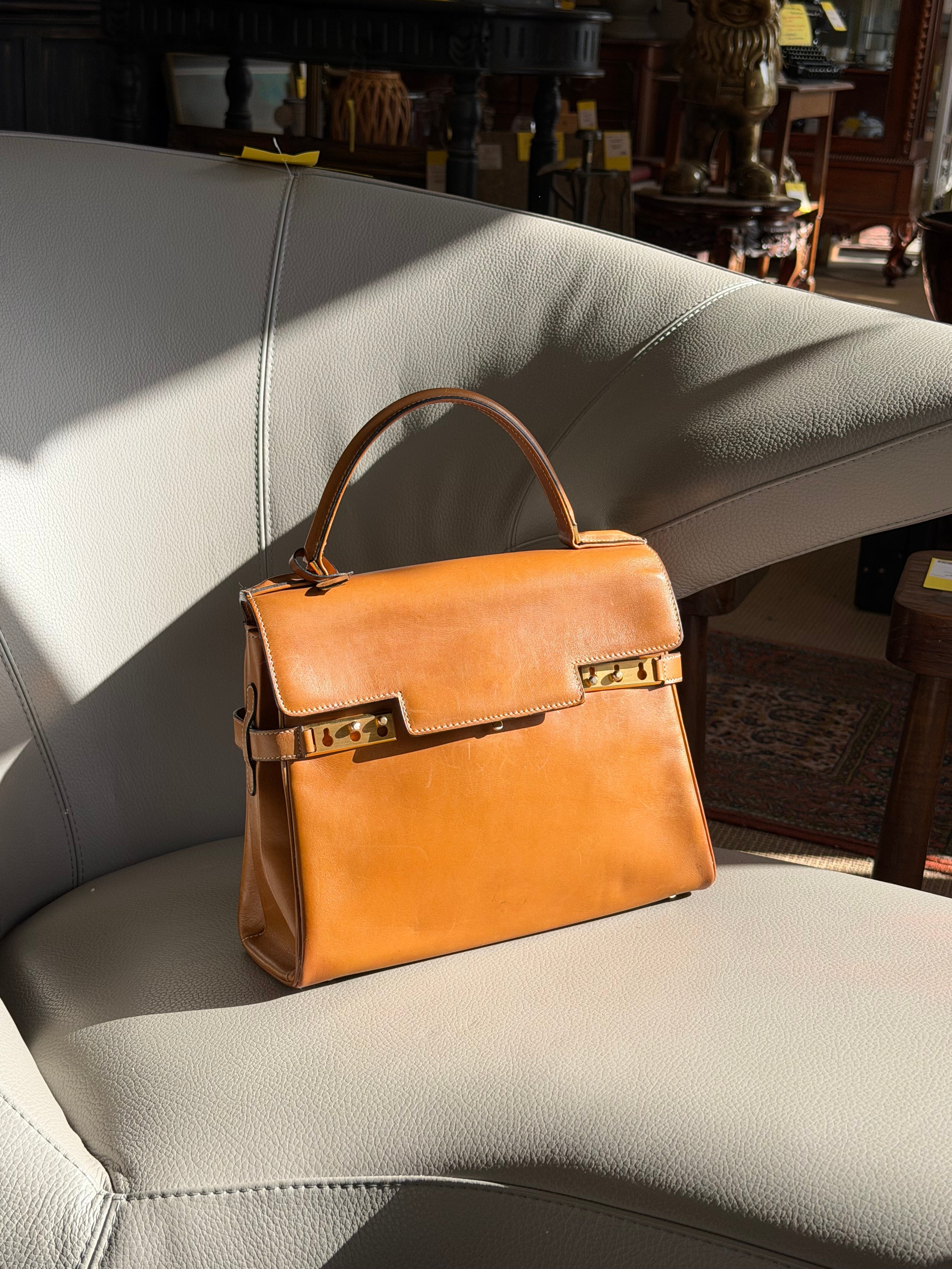 Vintage Delvaux Tempete MM Handbag – Cognac Leather – With Mirror & Original Dustbag