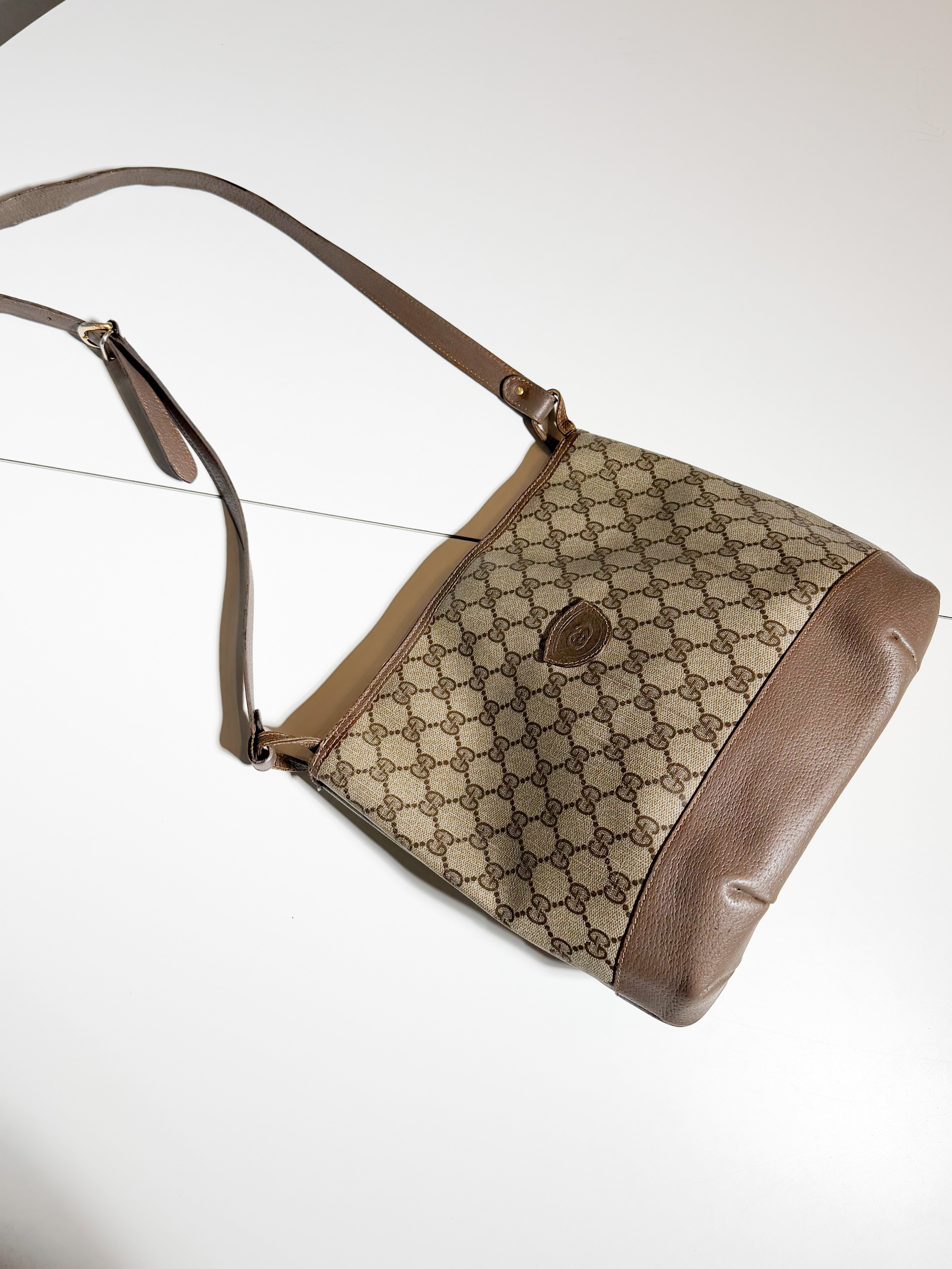 Vintage Gucci GG Canvas Crossbody Bag – Brown Leather Trim