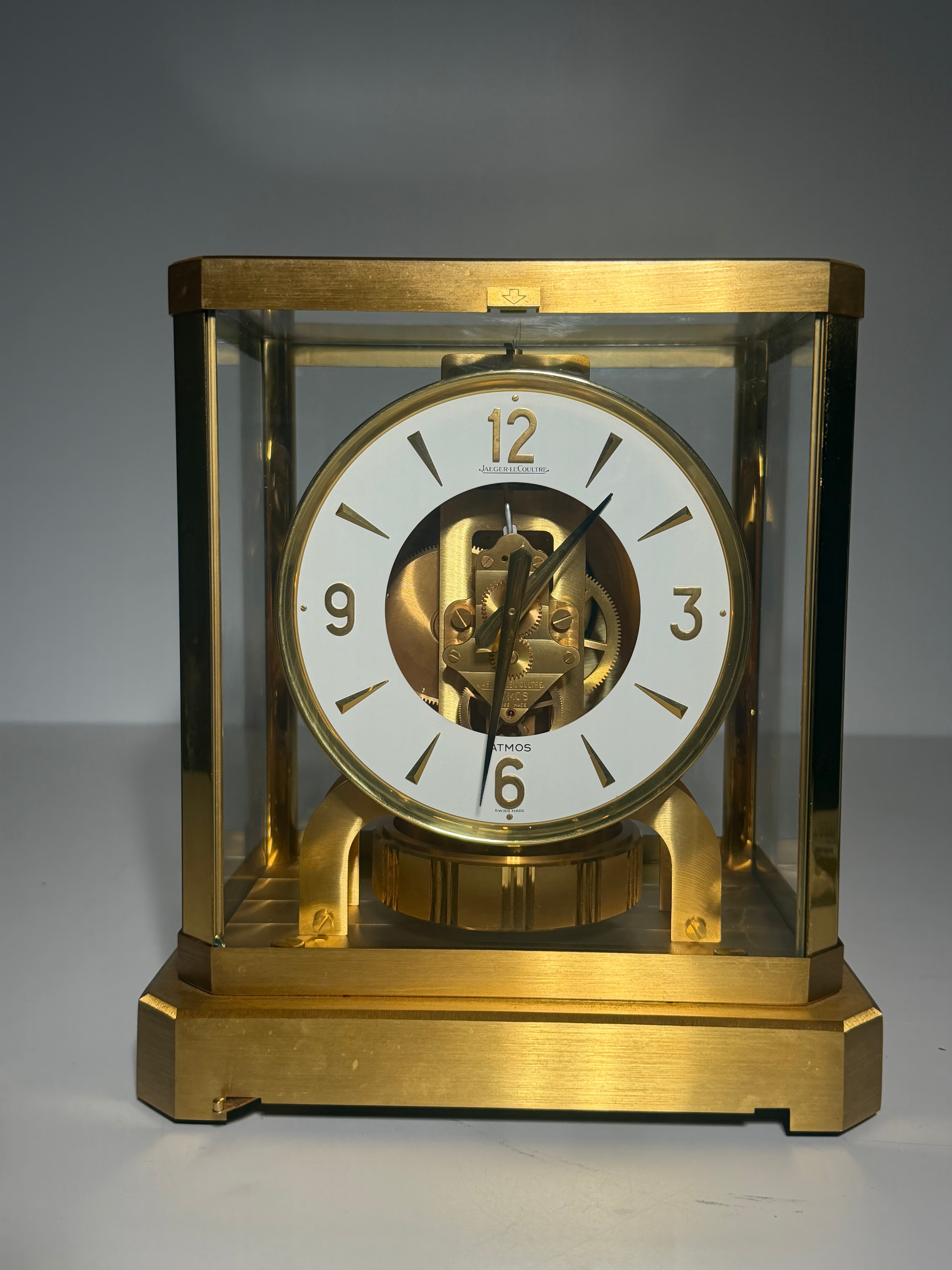Jaeger-LeCoultre Atmos Calibre 528-8 – Gilt Brass – Swiss Perpetual Motion Clock
