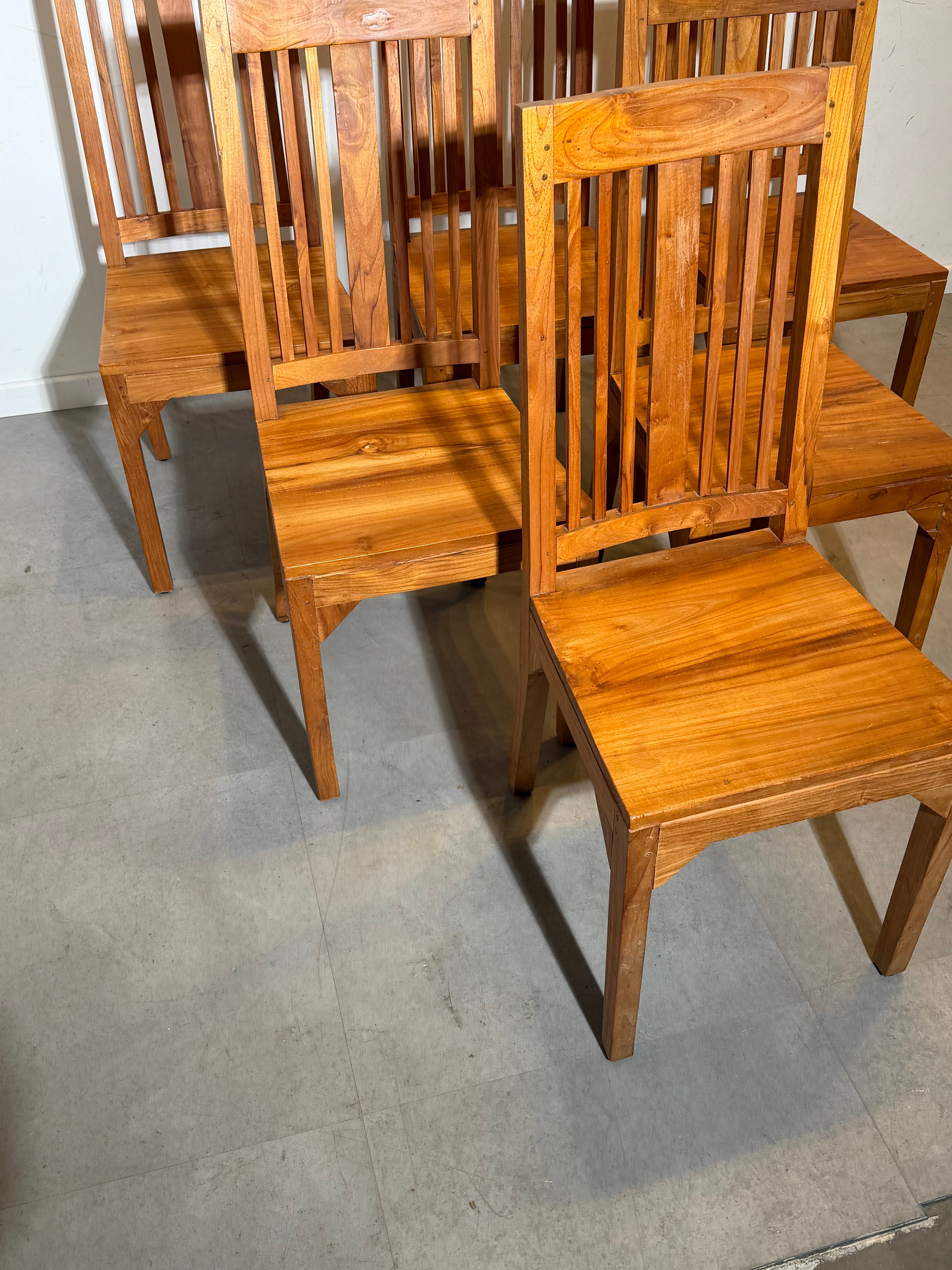 Set of 6 solid teak dining chairs – massive wood