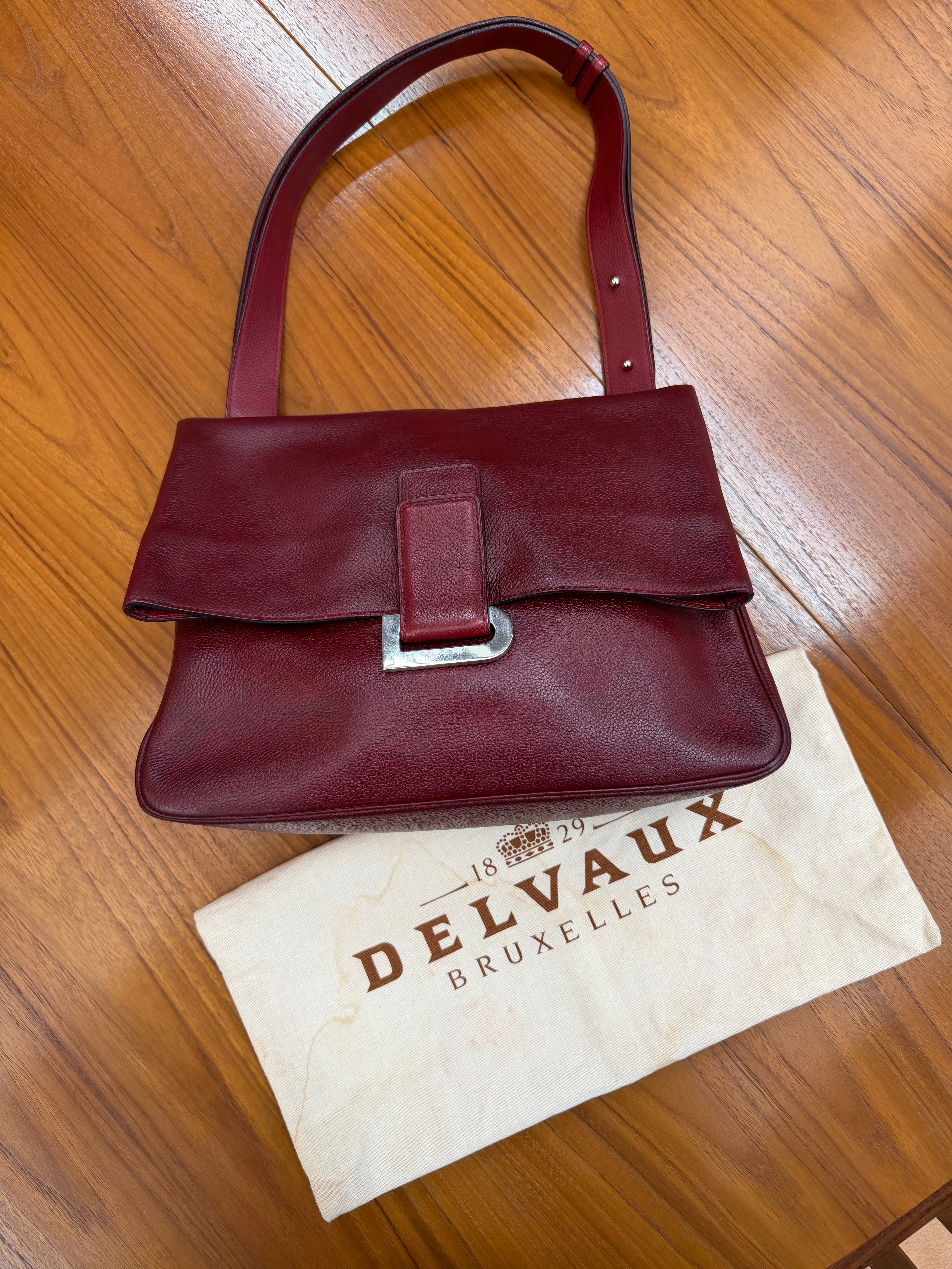 Delvaux Relais Trotteur