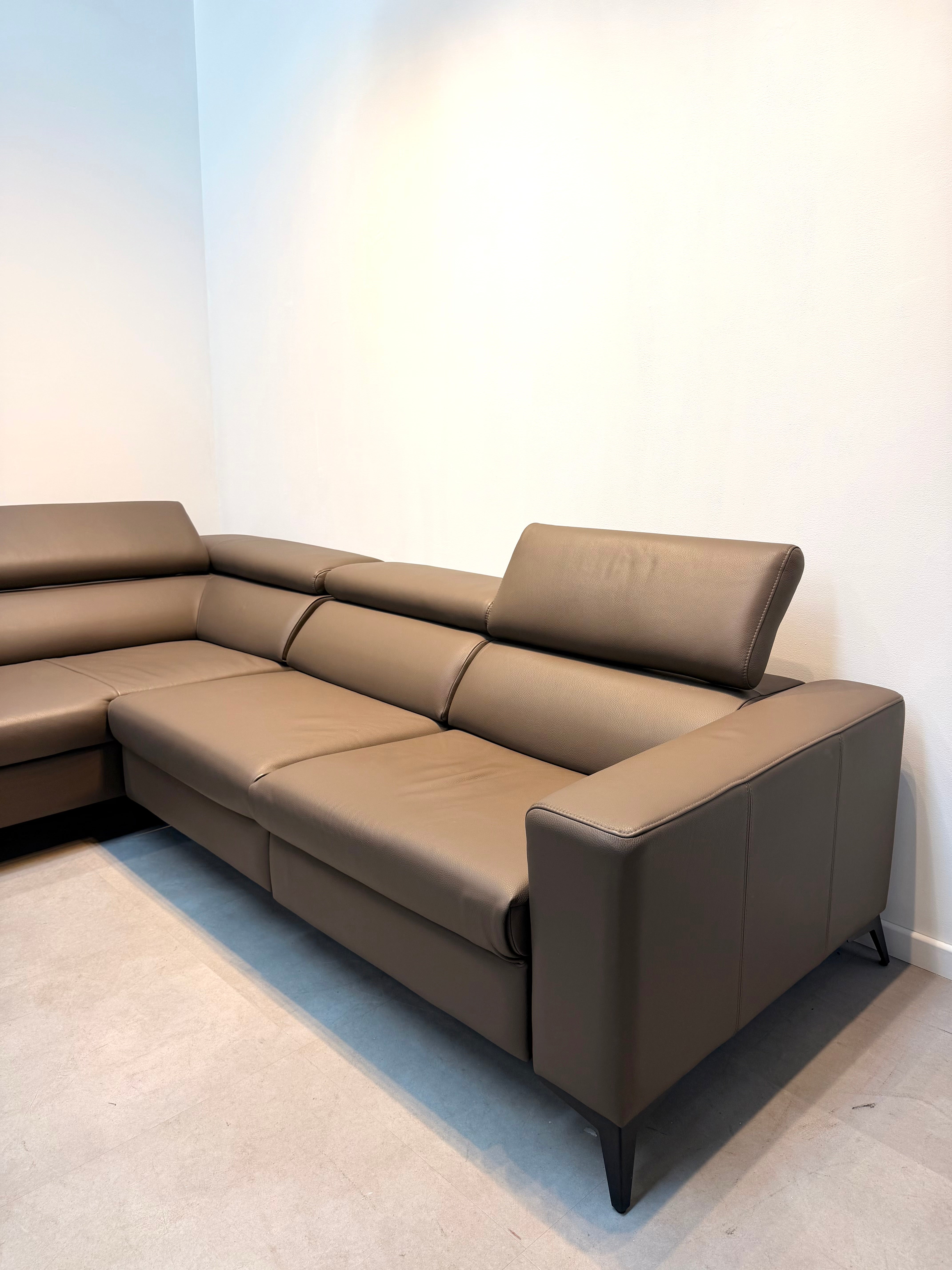 Gova Modular Leather Corner Sofa with Recliner Function