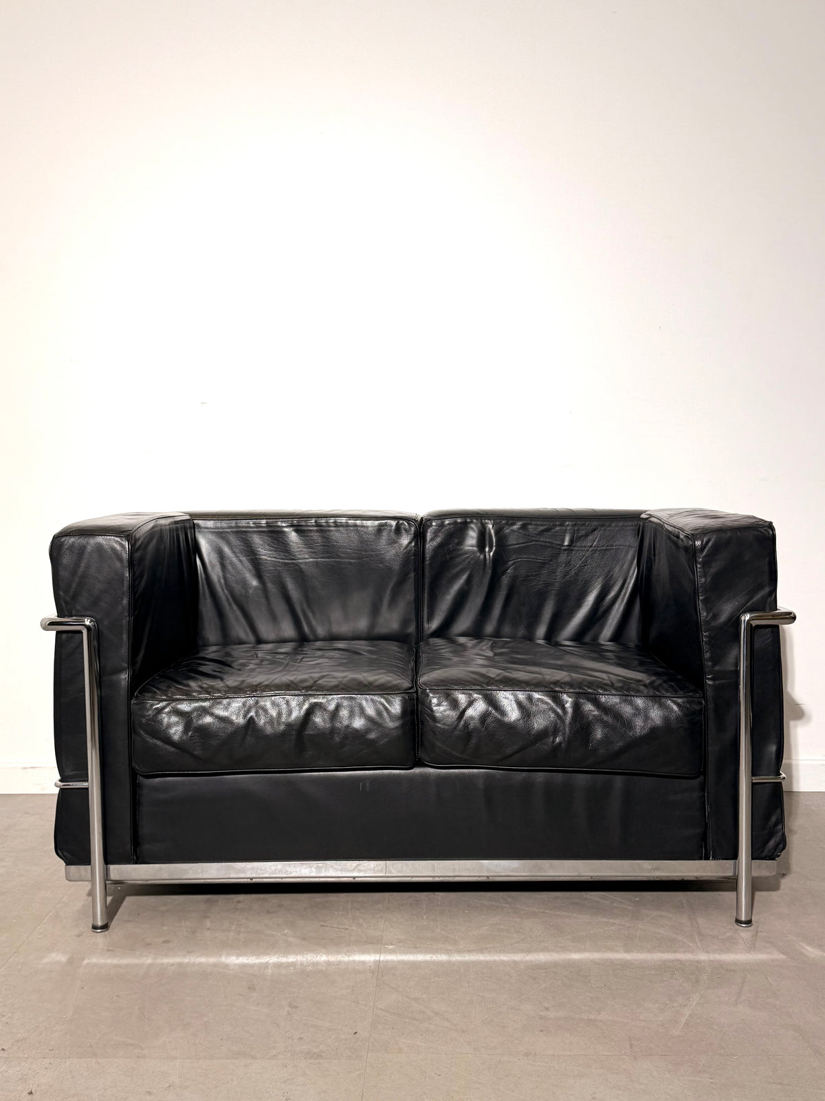 Cassina “Le Corbusier” Style Sofa Set – Le Corbusier Replica