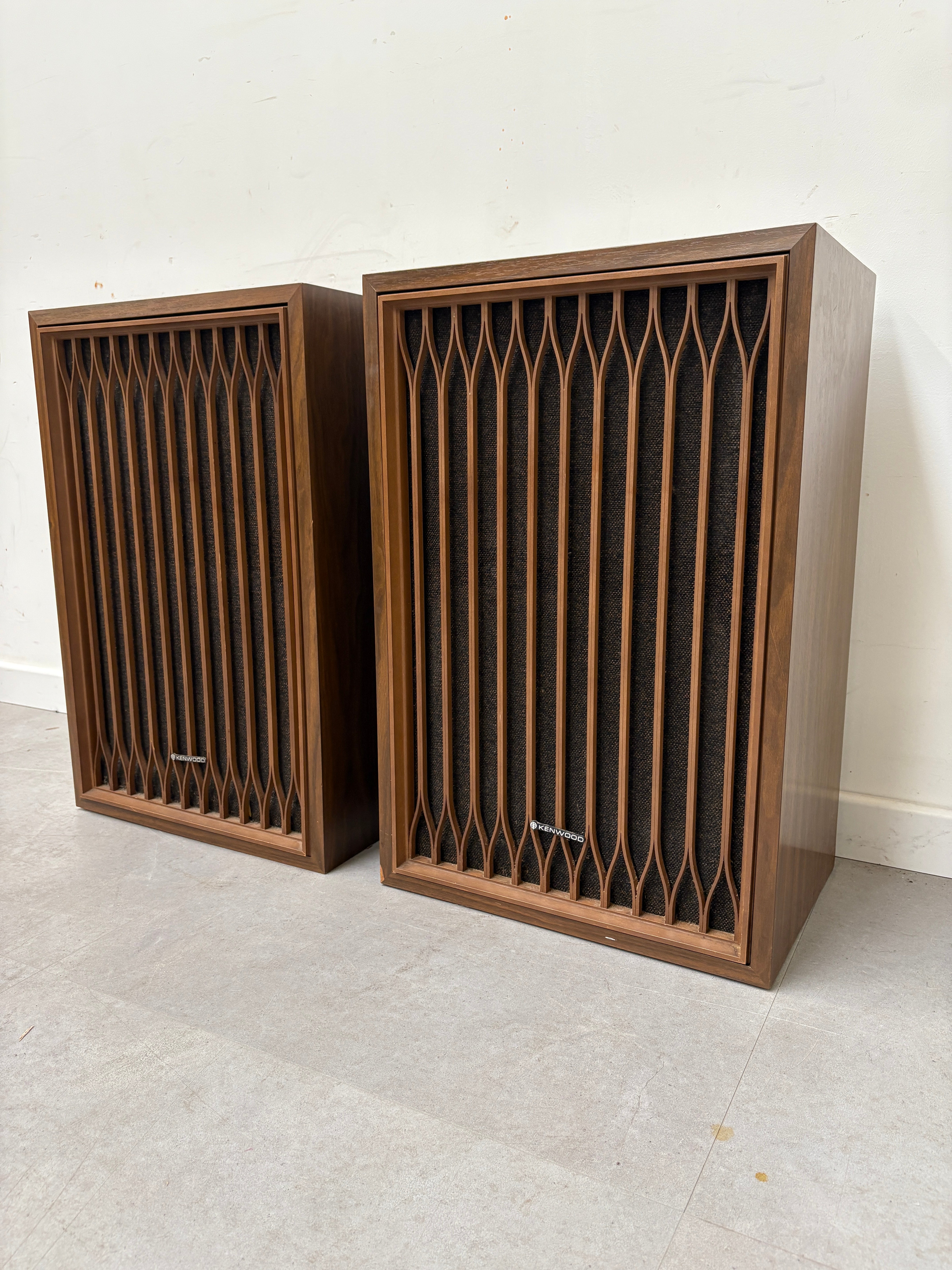 Pair of Vintage Kenwood KL 777 Speakers