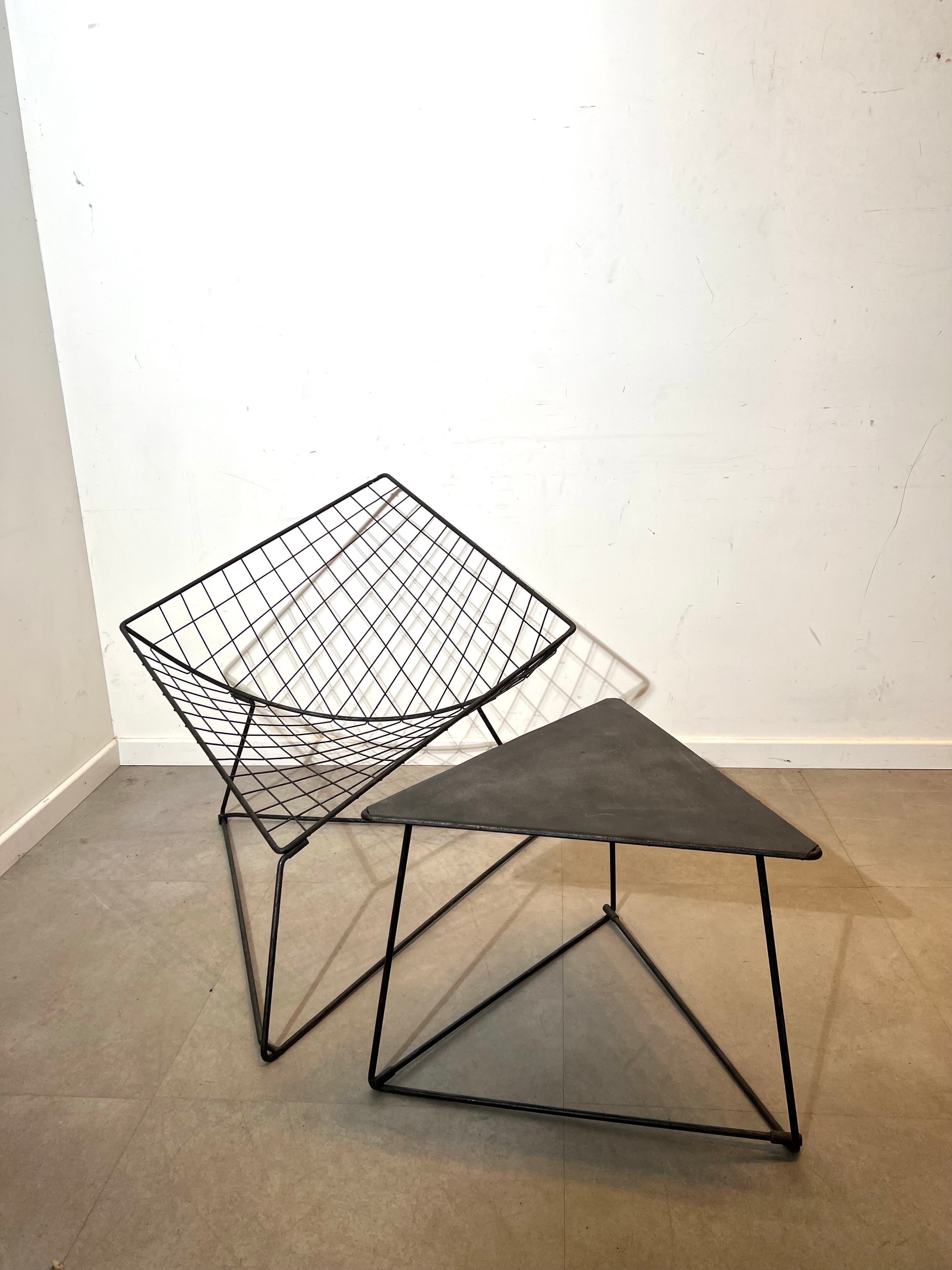 IKEA OTI Wire Lounge Chair with Matching Triangle Side Table