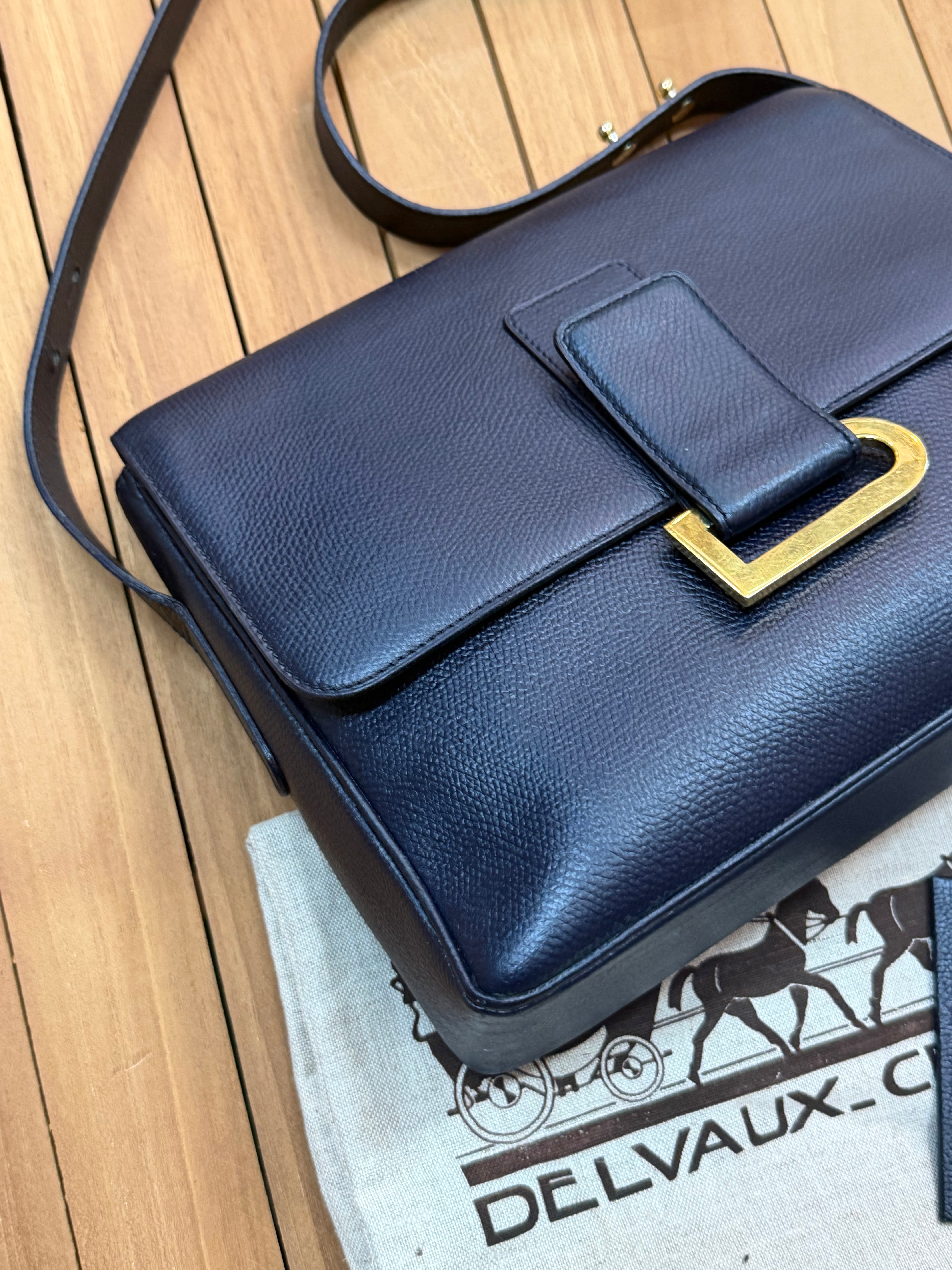 Vintage Delvaux “Poirier” Shoulder Bag – Navy Blue Leather with Mirror & Dust Bag