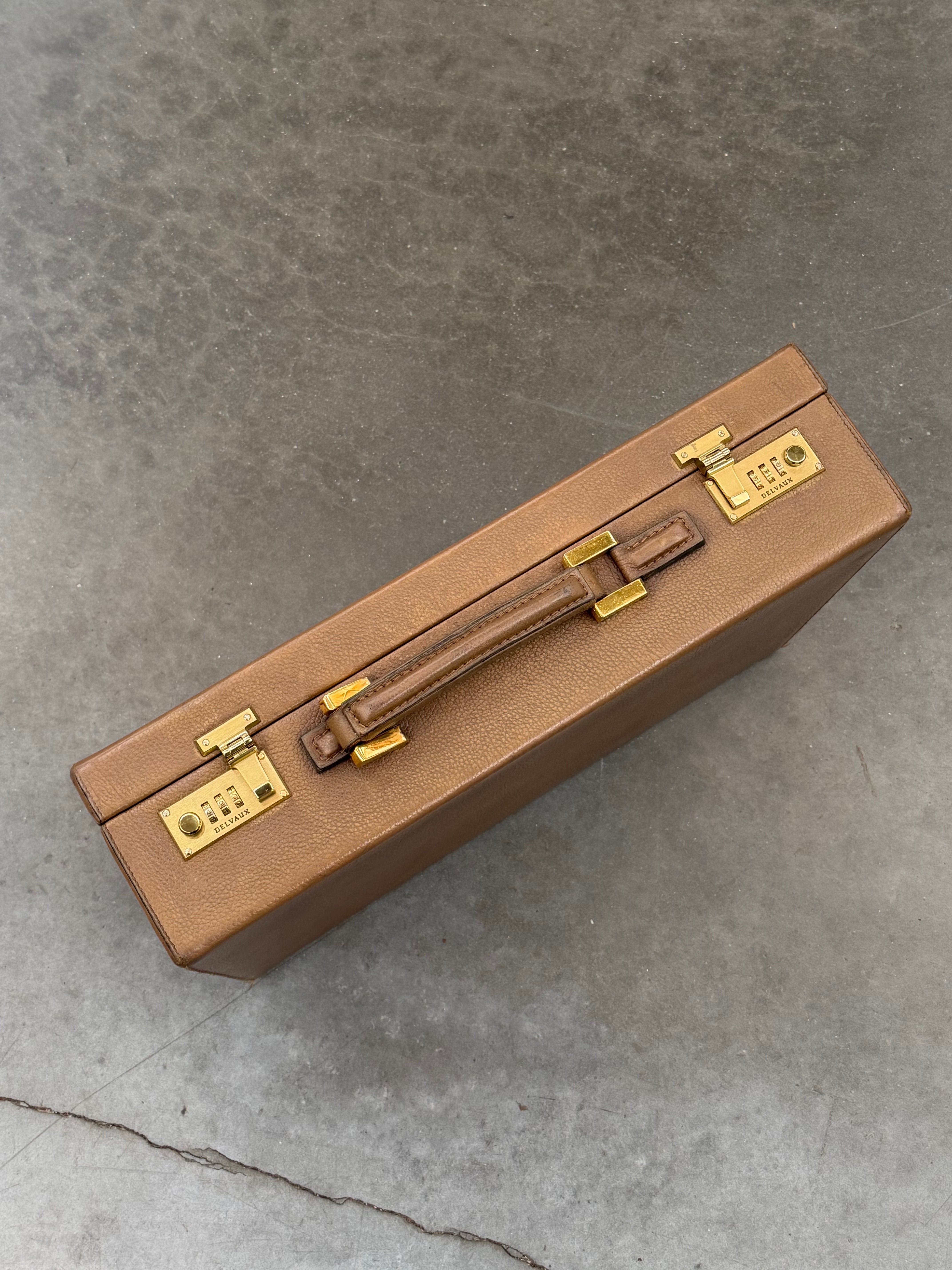 Delvaux Vintage Leather Briefcase / Attache Case – Cognac Brown – 44 cm