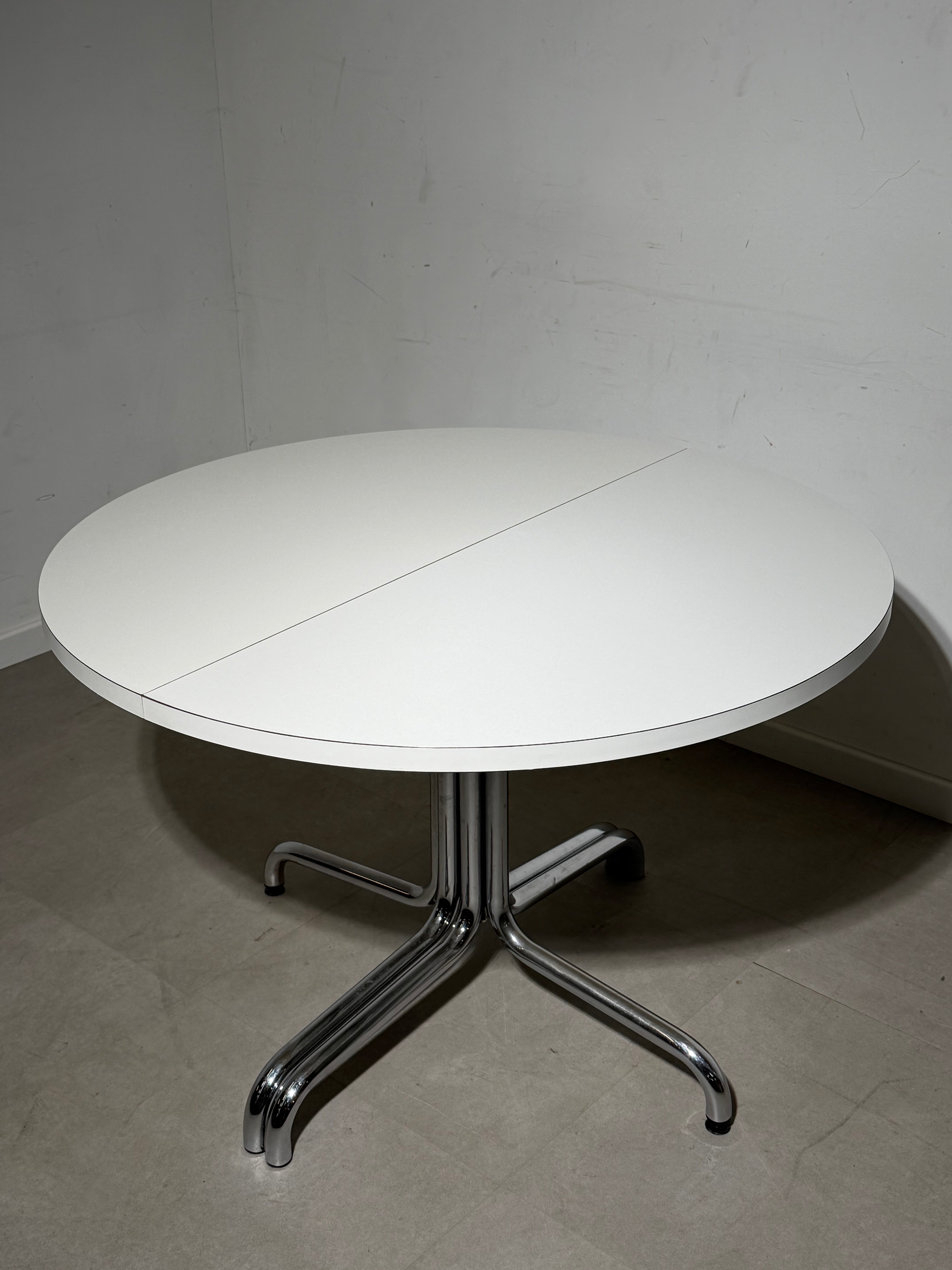 Table de salle à manger ronde extensible Thonet – Modèle S1052 (110–230 cm)