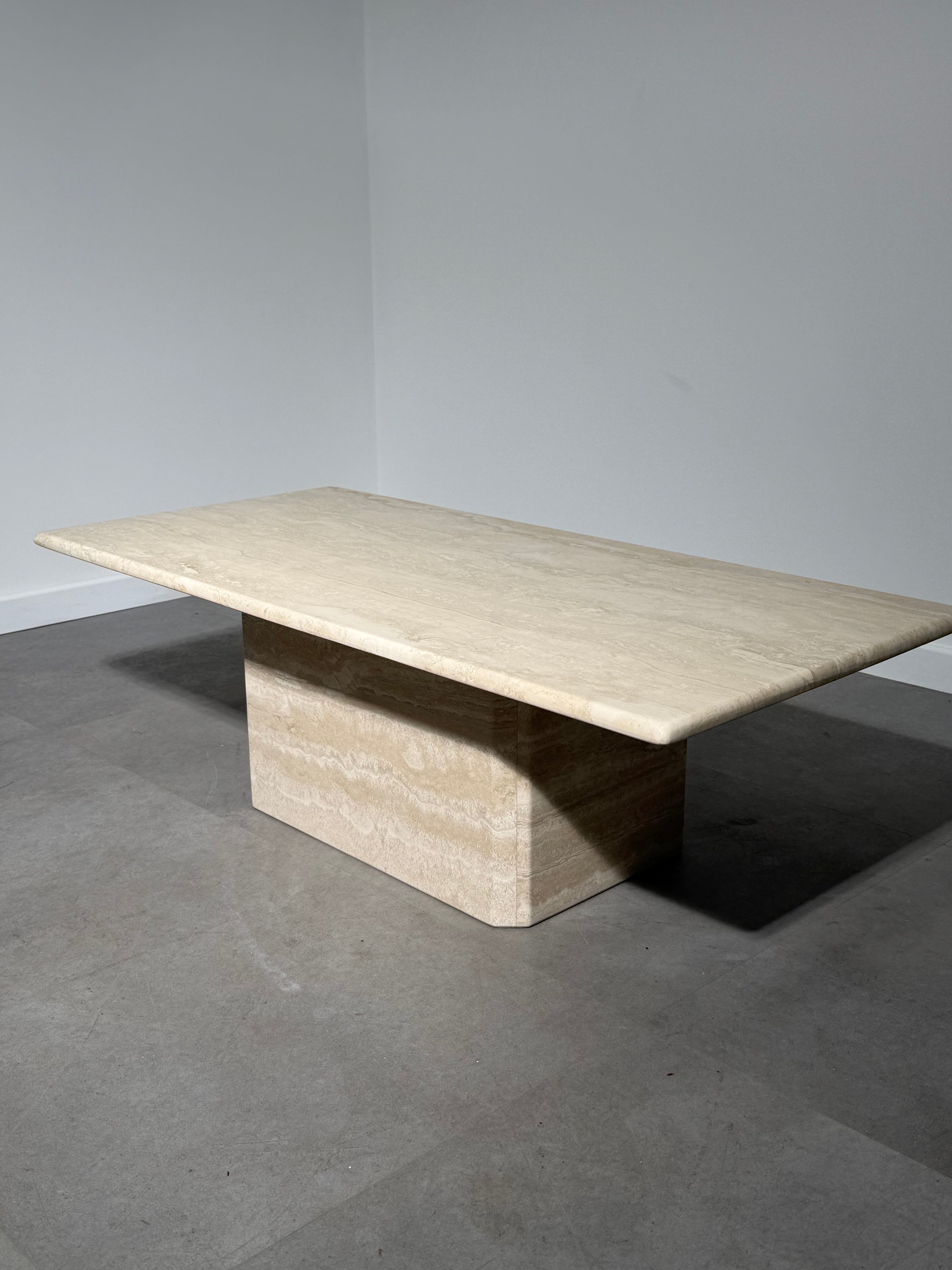 Vintage Travertine Coffee Table – Sculptural Stone Design – 116 x 55 x 38 cm