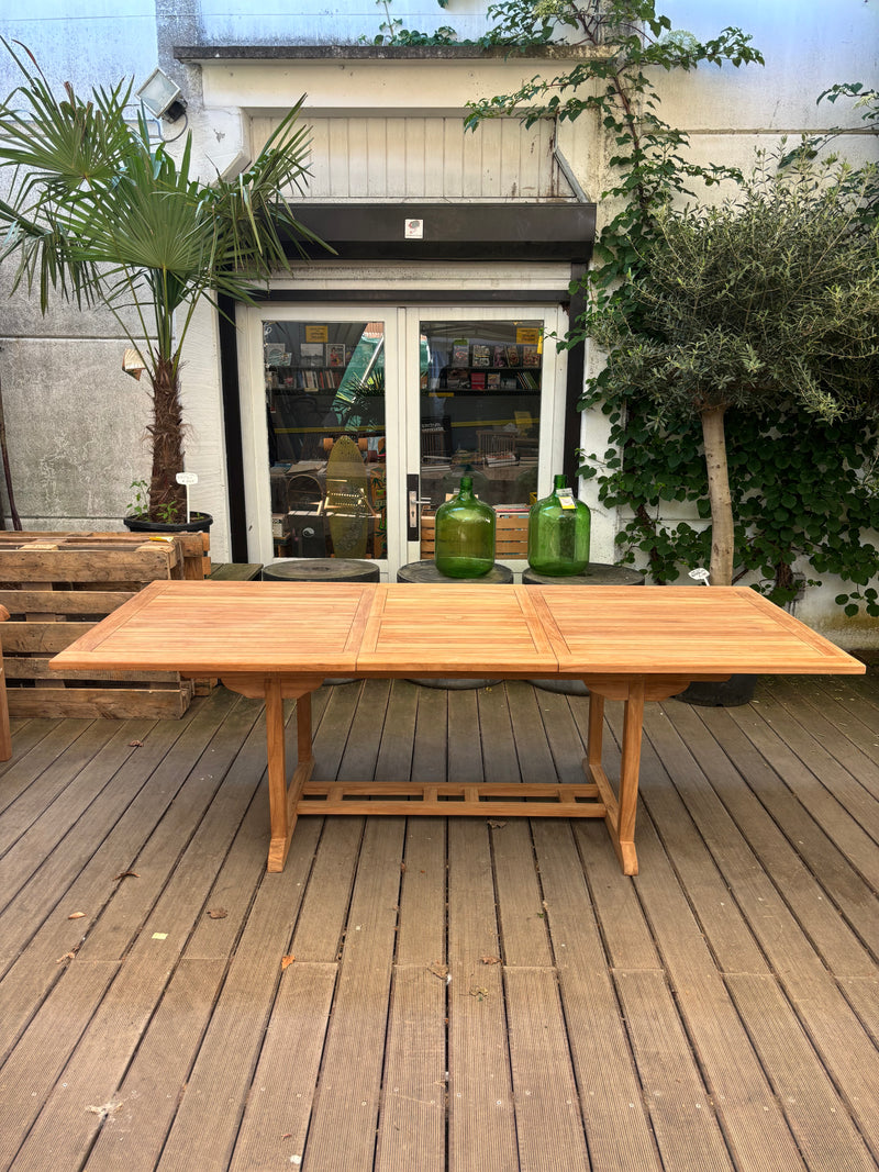 Outdoor extendable A - quality teak dining table