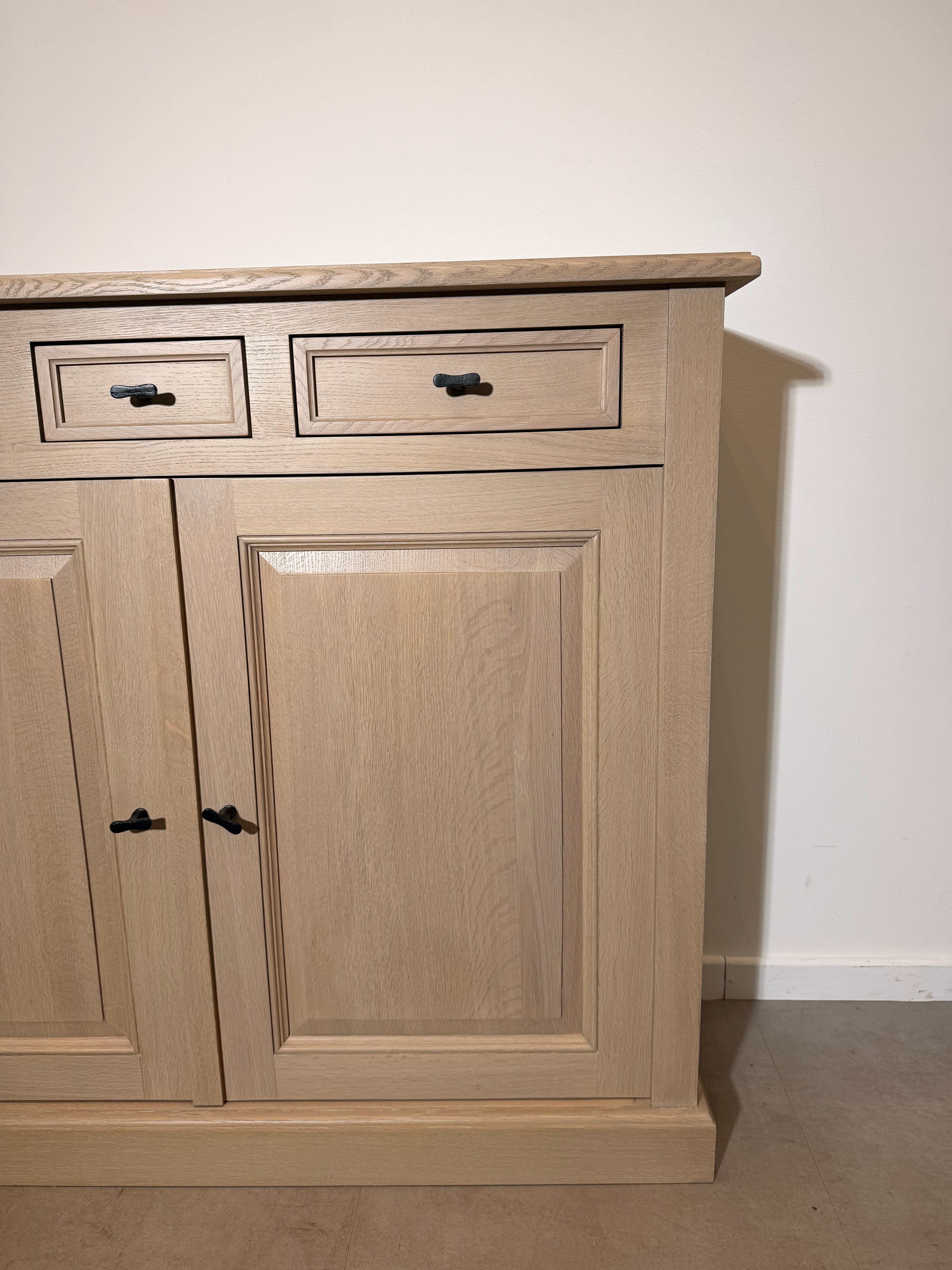 RR Interiors Oak Sideboard