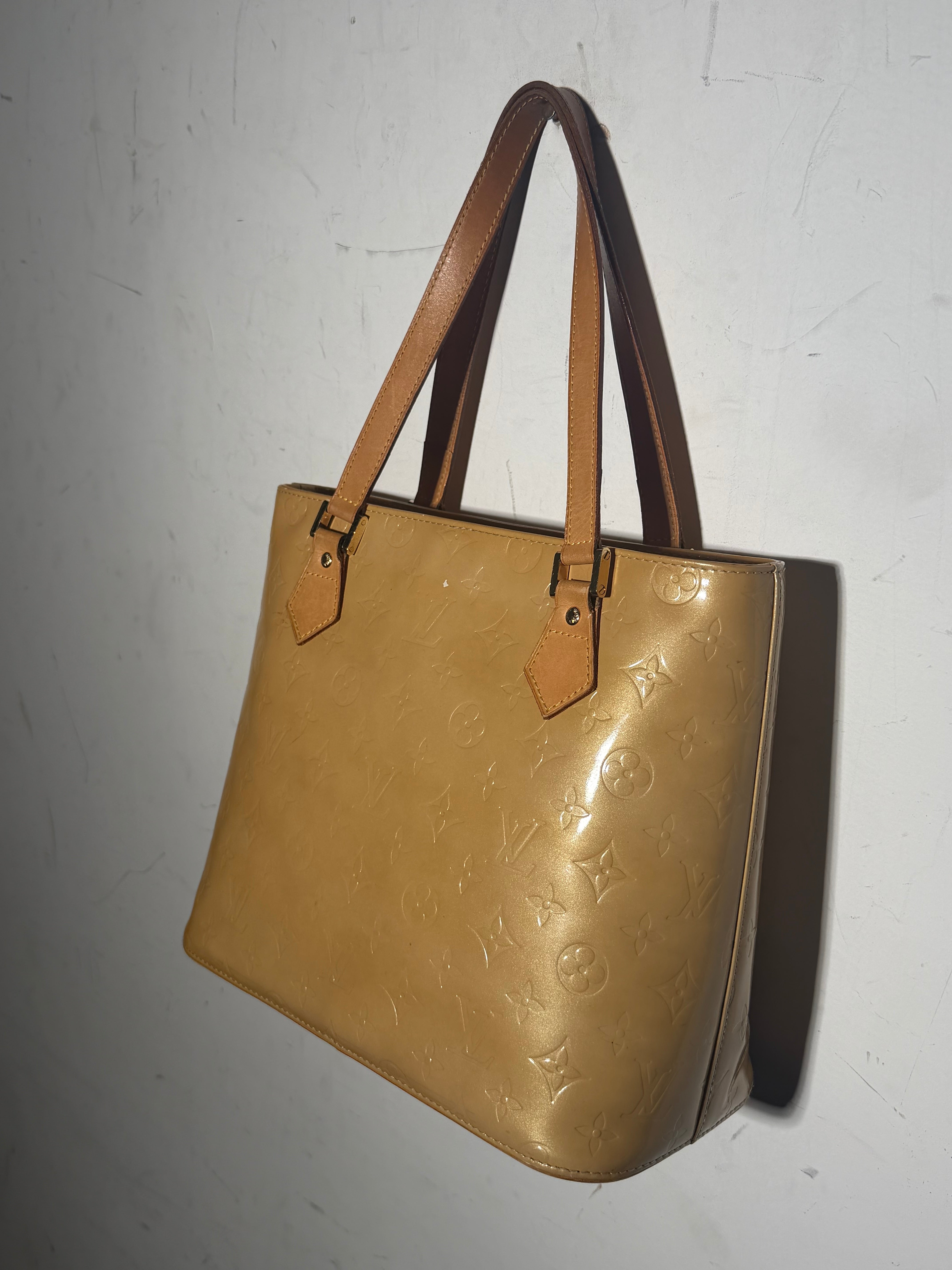 Louis Vuitton Houston Monogram Vernis Tote Bag Camel – 30 x 25 cm + Dustbag