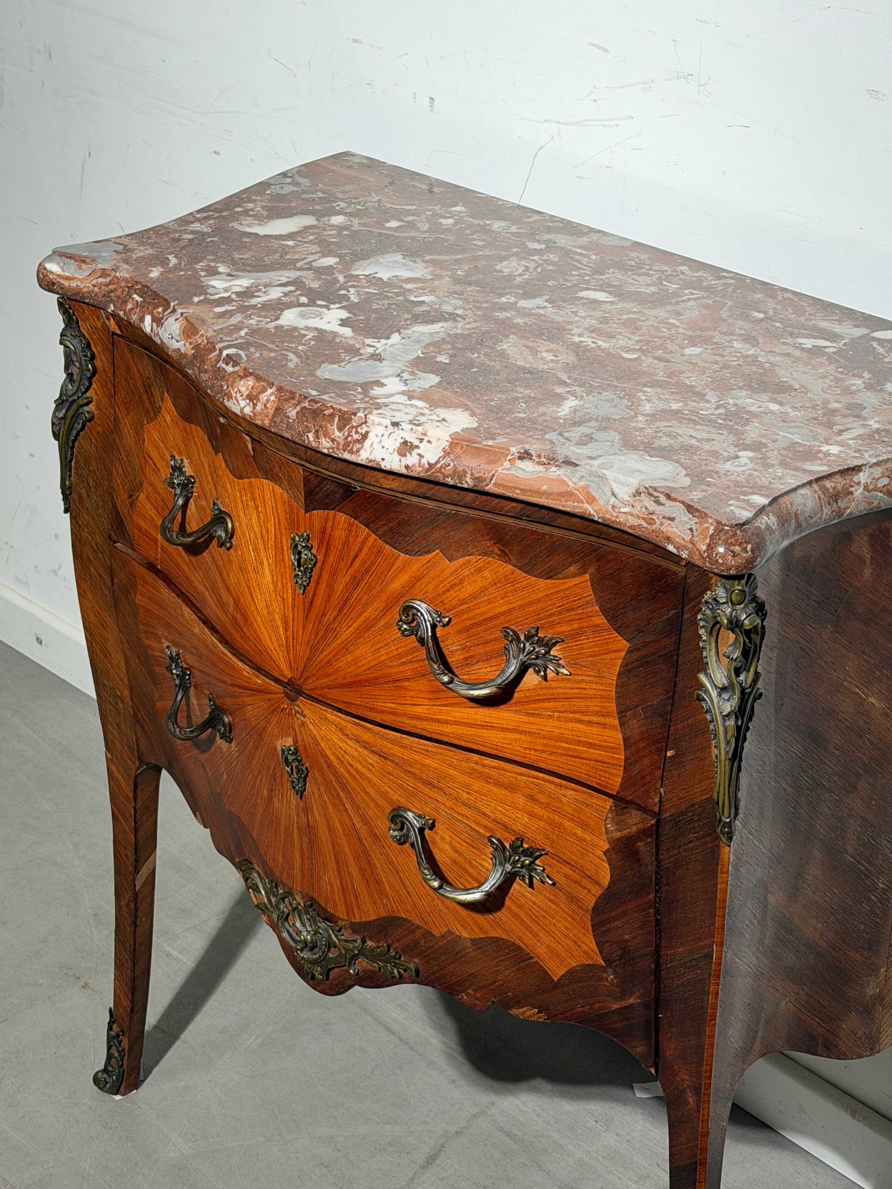 Antique French Louis XV Style Marquetry Commode with Marble Top – 85 x 45 x 85 cm