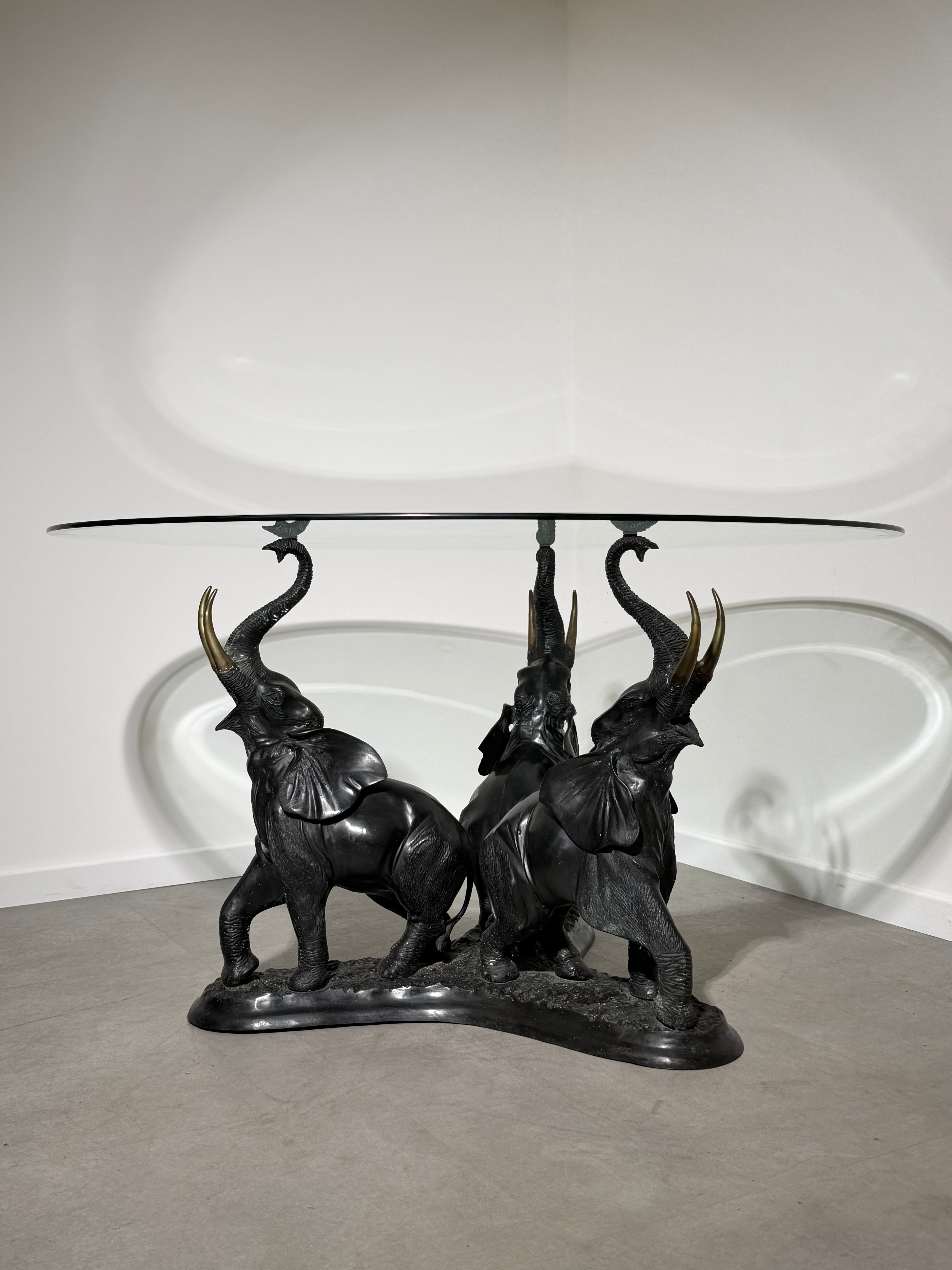 Vintage Bronze Elephant Trio Coffee Table with Round Beveled Glass Top – Regency Style – 130 cm