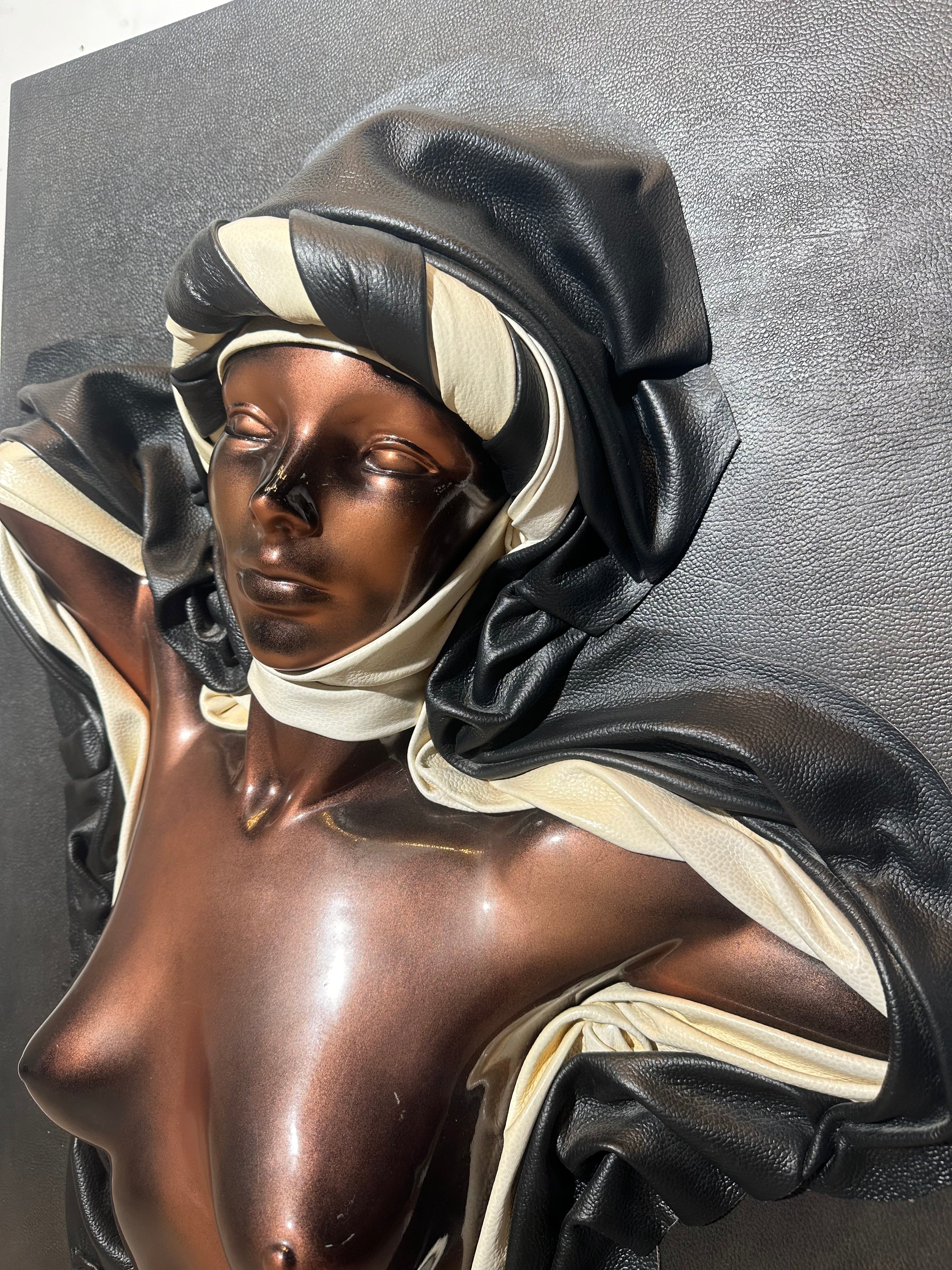 Sculpture de torse féminin sur toile 3D
