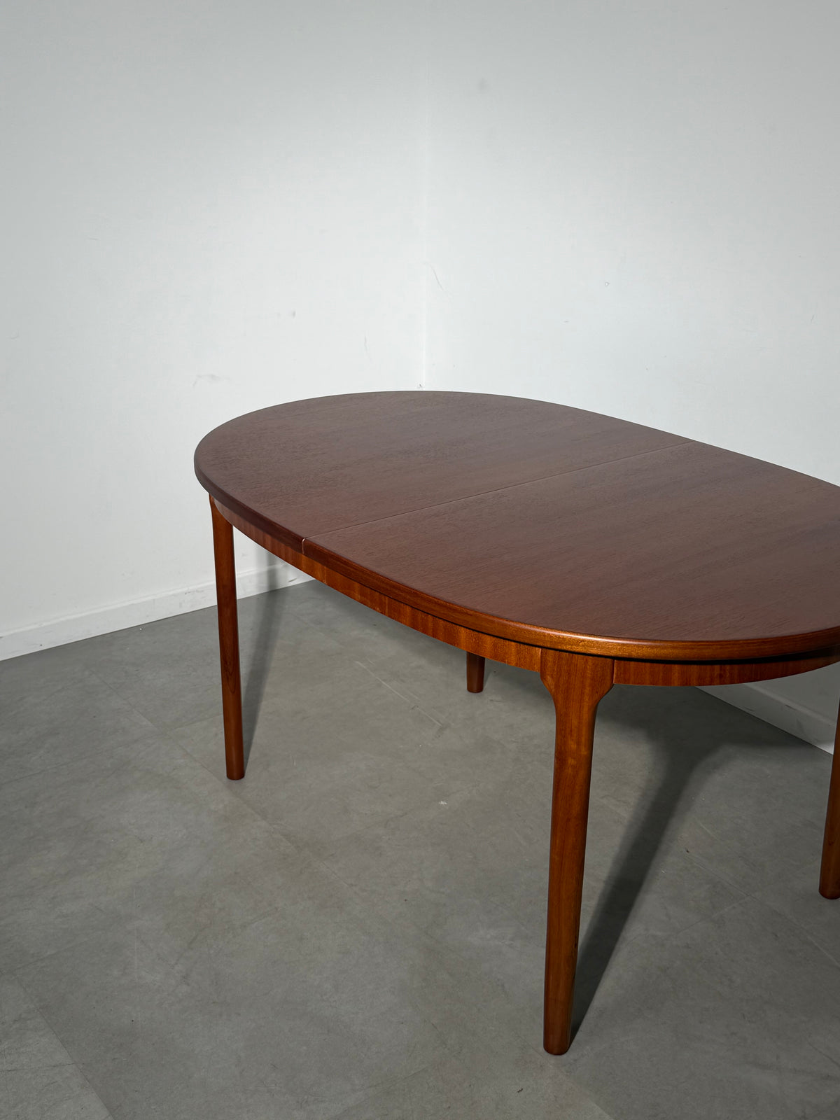 A.H. McIntosh Extendable Teak Dining Table – Mid-Century Modern