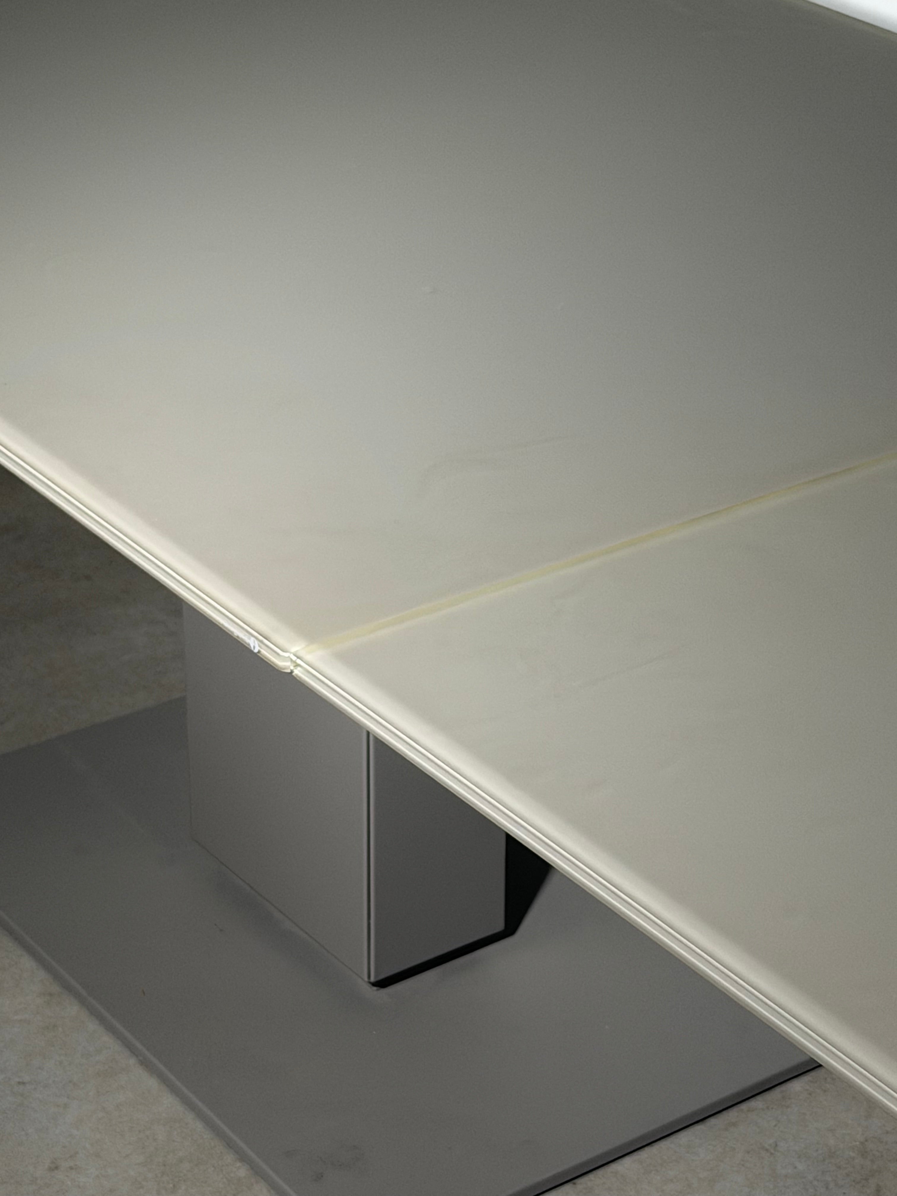 Calligaris Echo Extendable Glass Dining Table – 140–240 cm