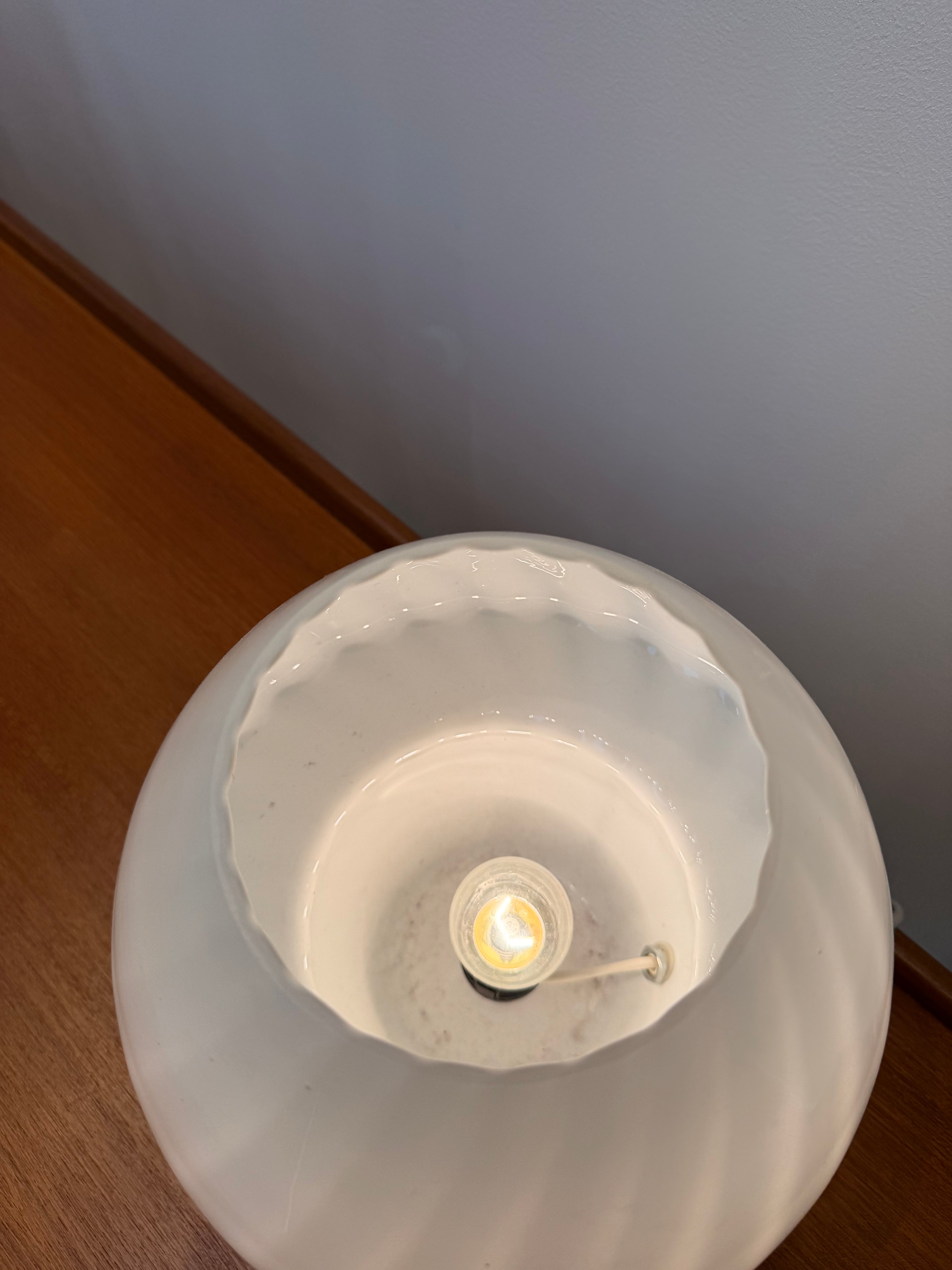 Vintage Murano Mushroom Table Lamp – White Swirl Glass