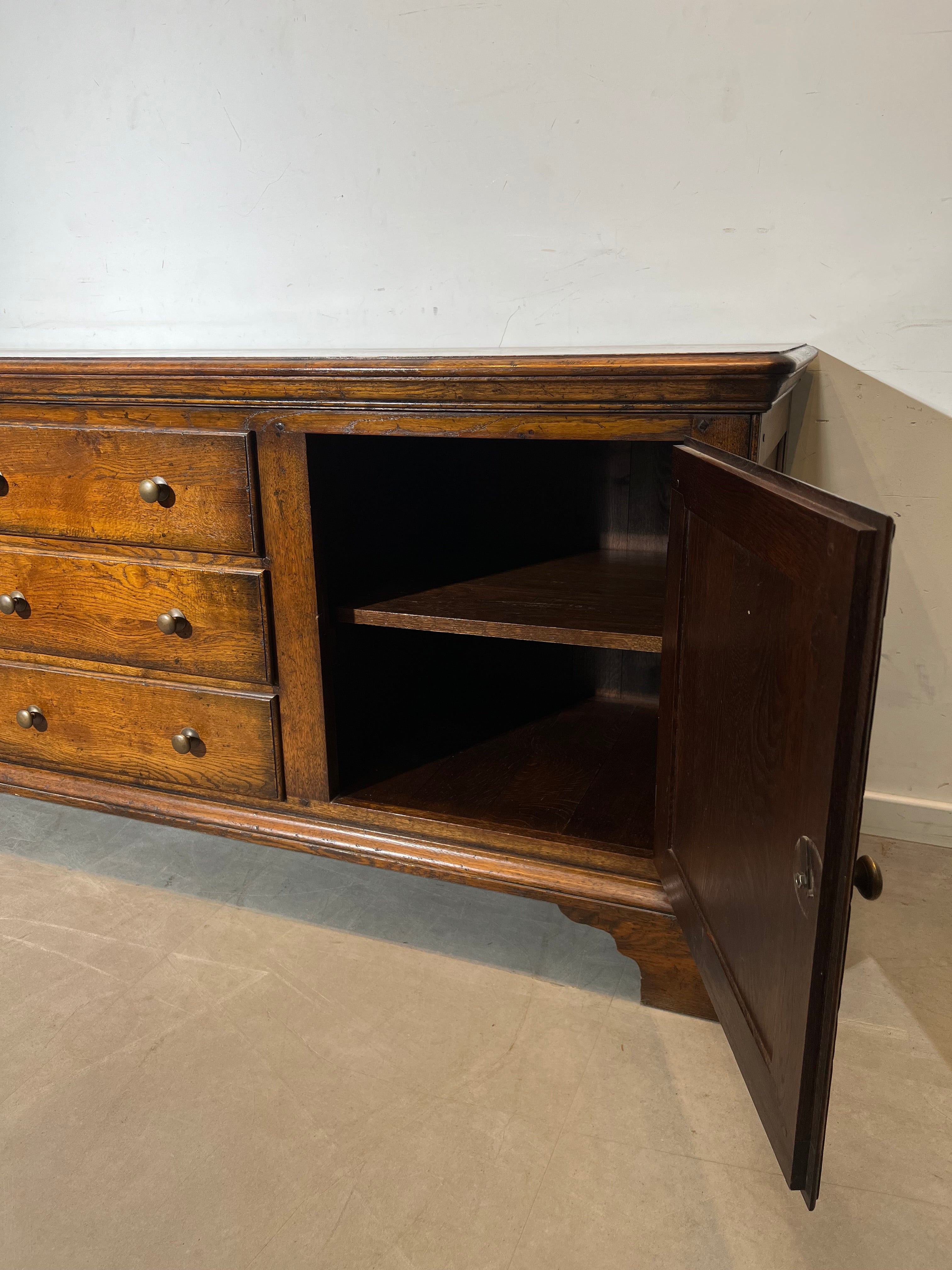 Oak Sideboard - 2 Doors & 3 Drawers